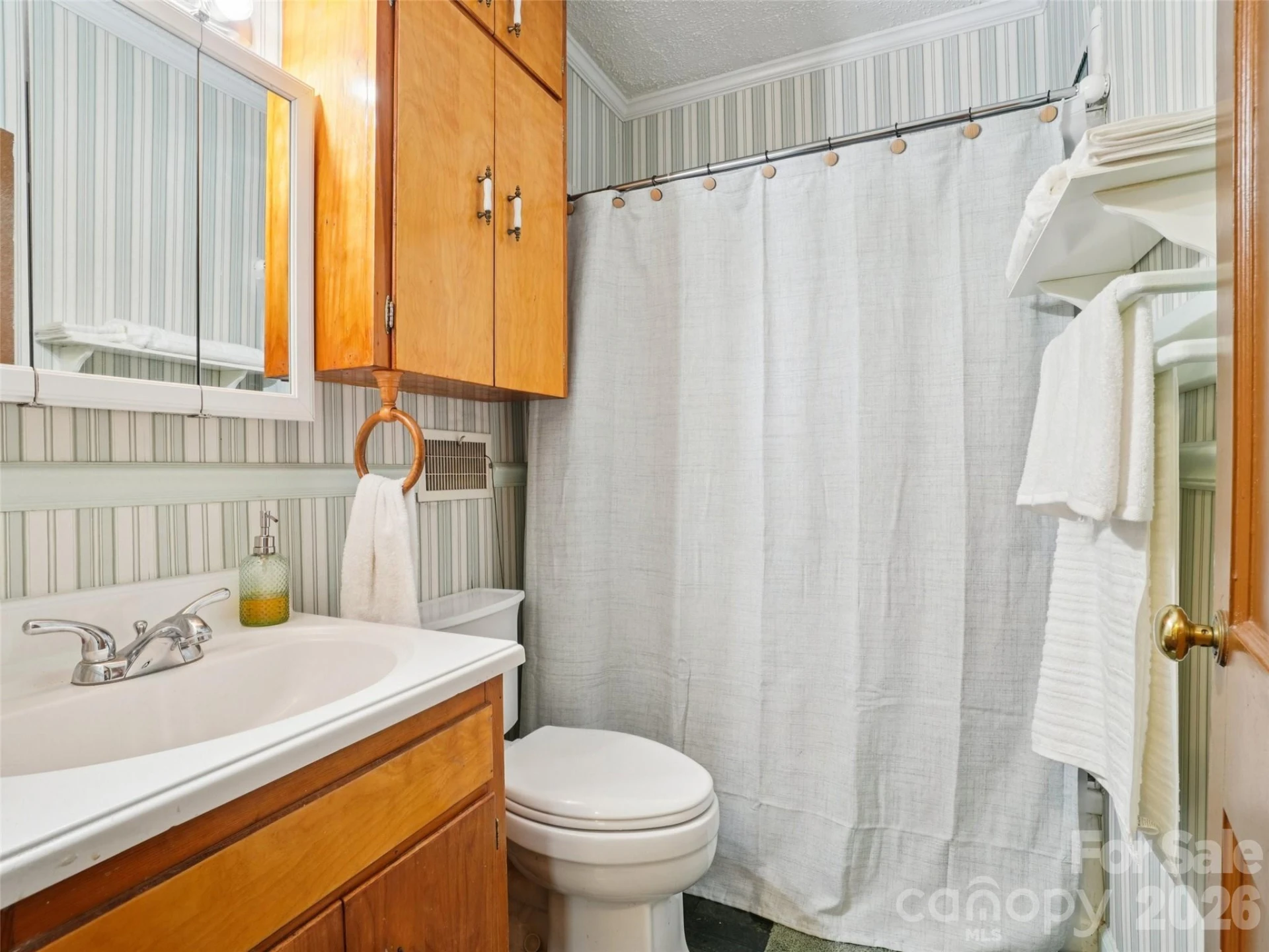 28 Kensington Drive - Photo 17