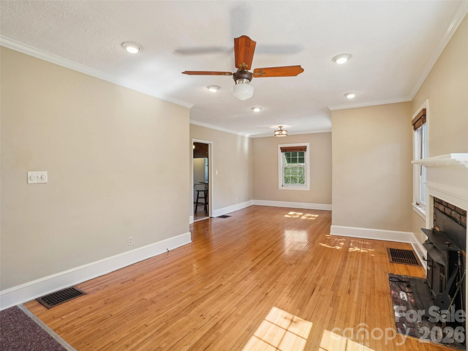28 Kensington Drive - Photo 7