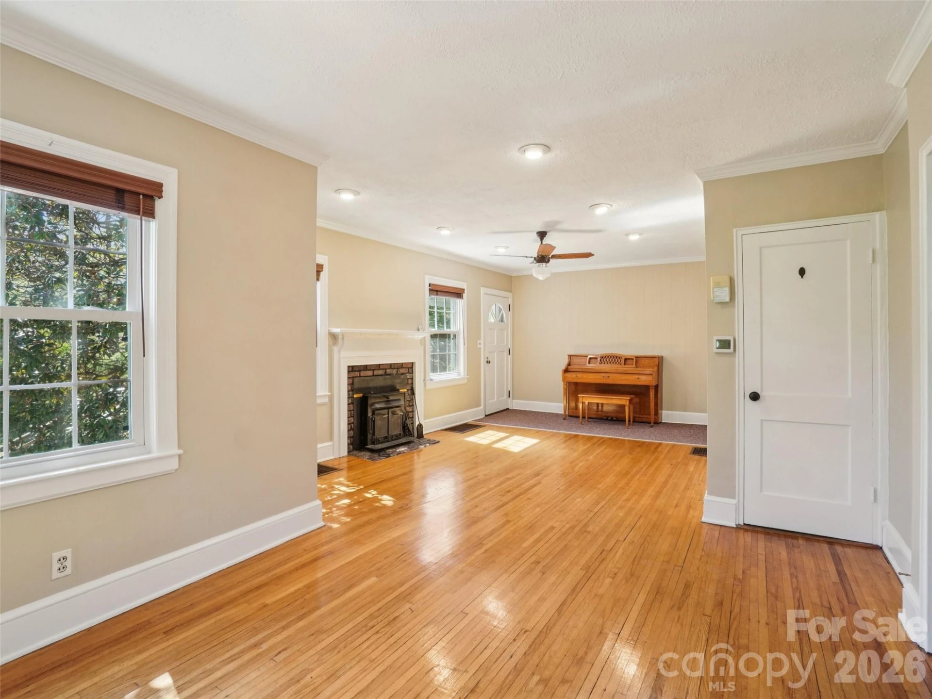 28 Kensington Drive - Photo 10