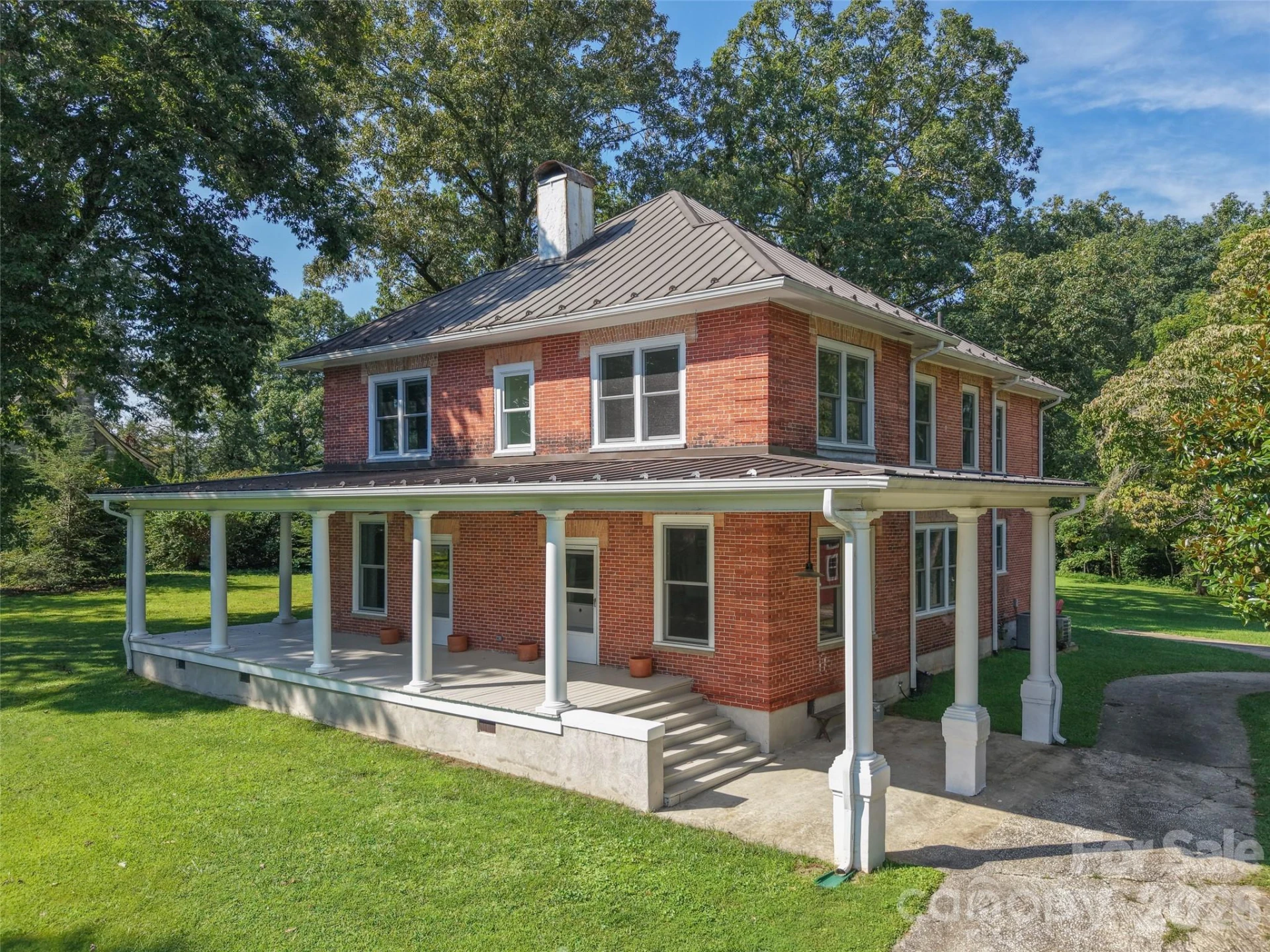 600 E Main Street - Photo 2