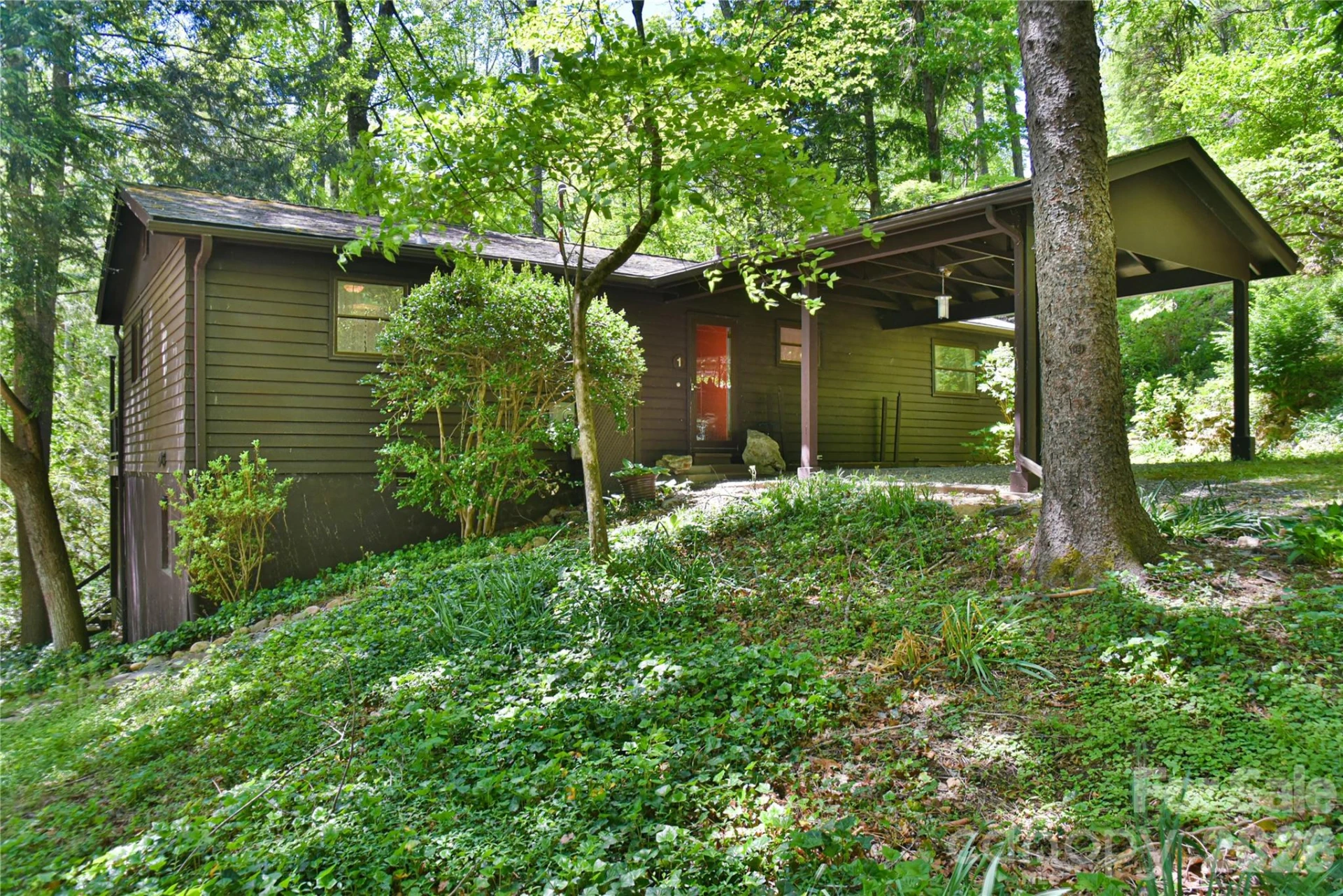 1 Hillcrest Lane