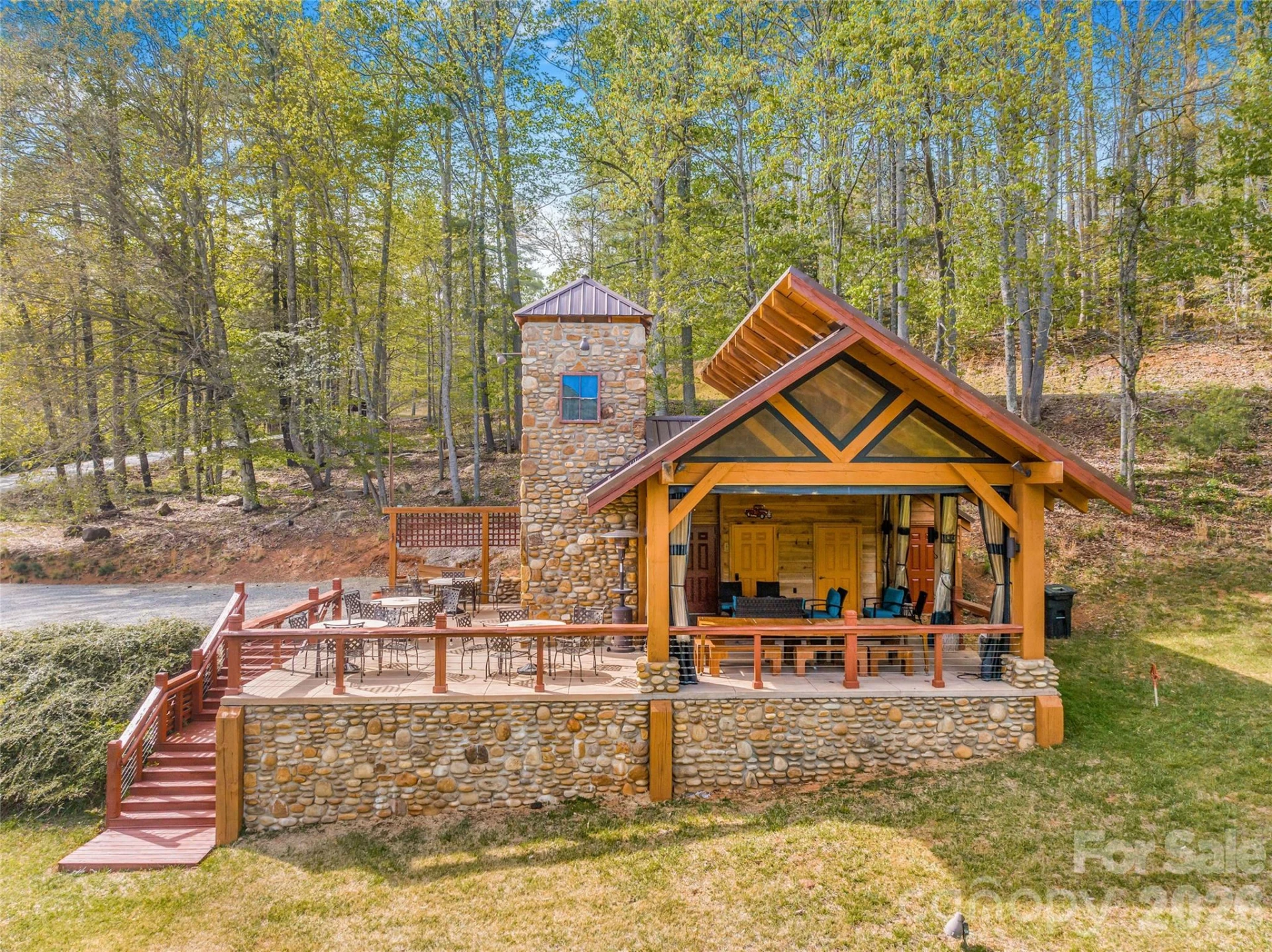 446 Amanda Drive - Photo 43