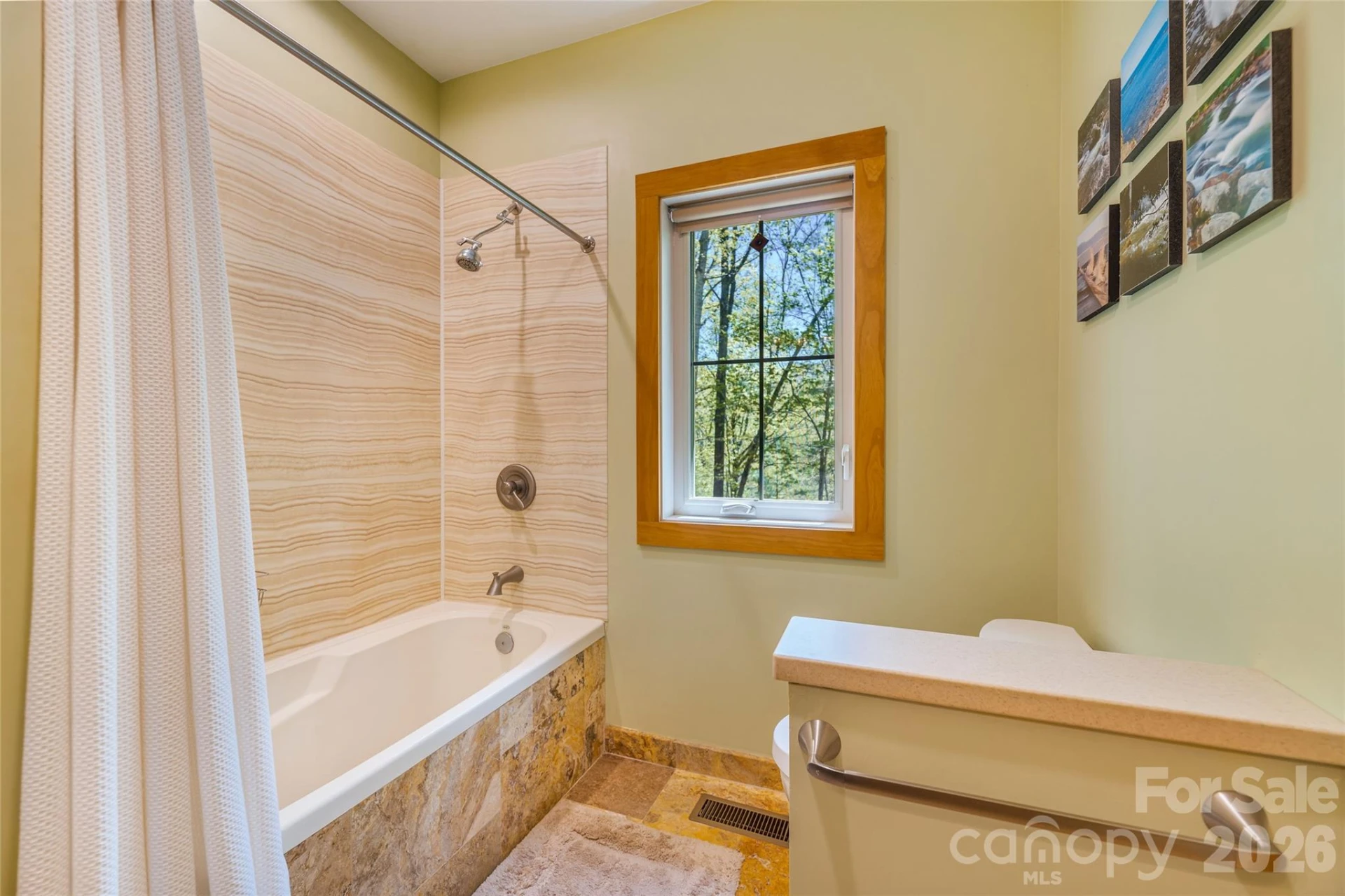 446 Amanda Drive - Photo 10