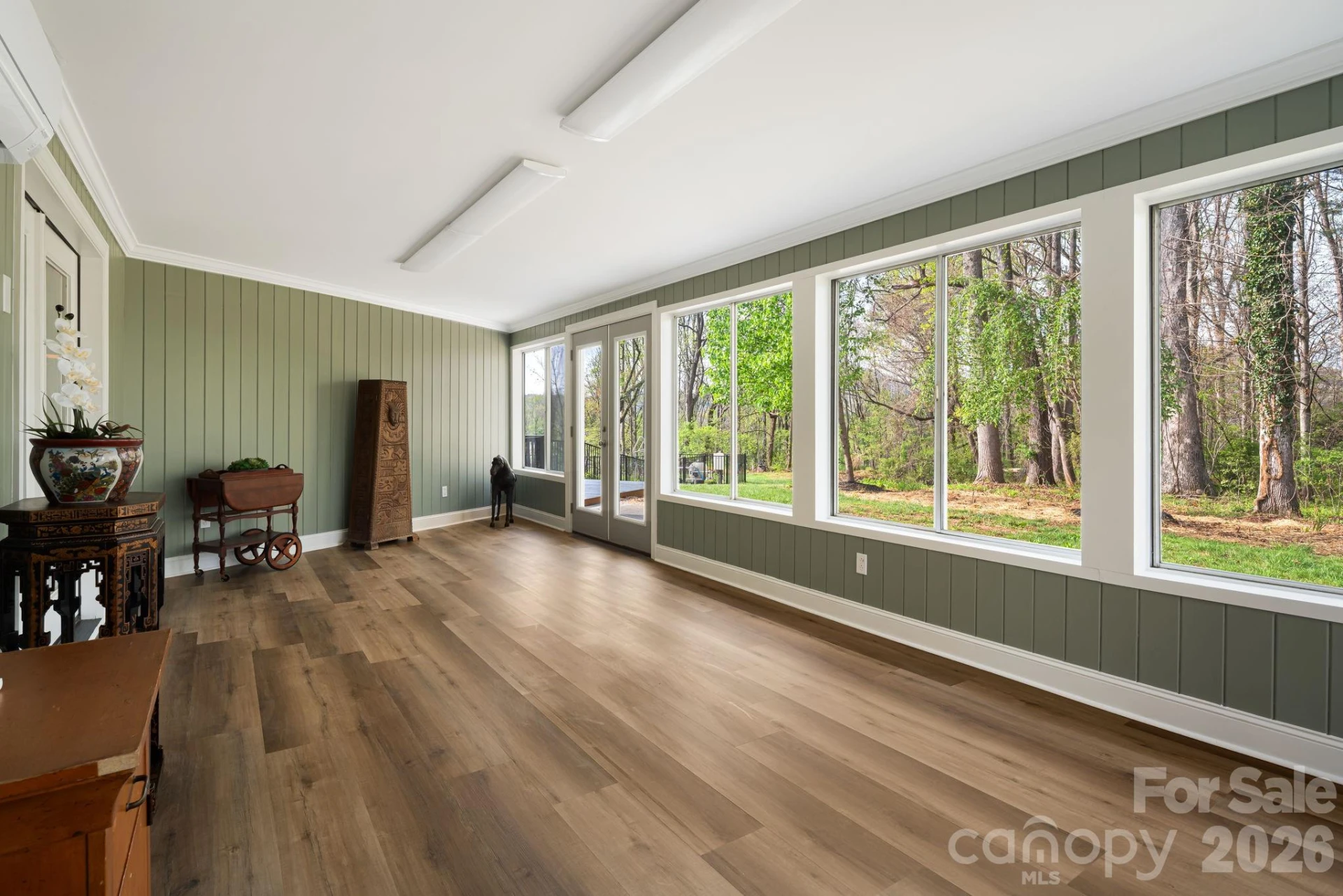 87 W Oakview Road - Photo 15
