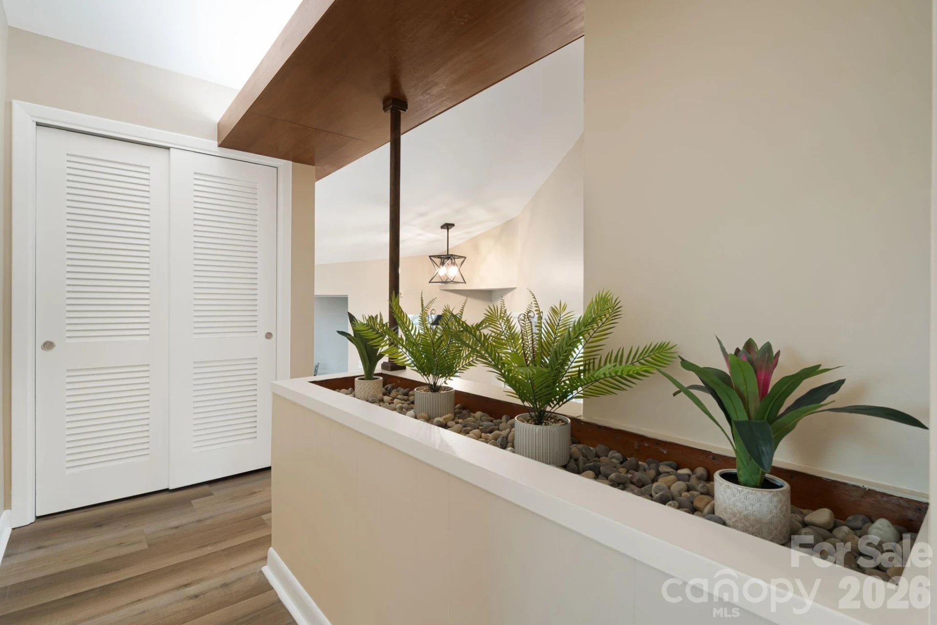 87 W Oakview Road - Photo 18