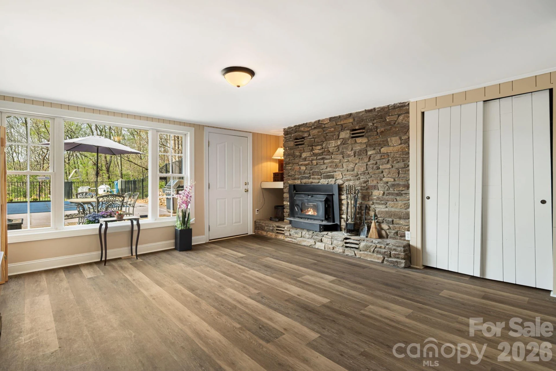 87 W Oakview Road - Photo 29