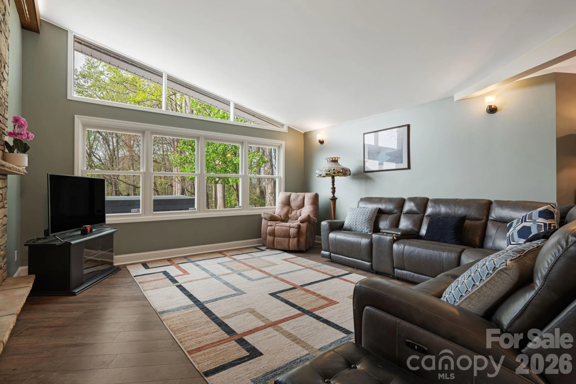 87 W Oakview Road - Photo 5