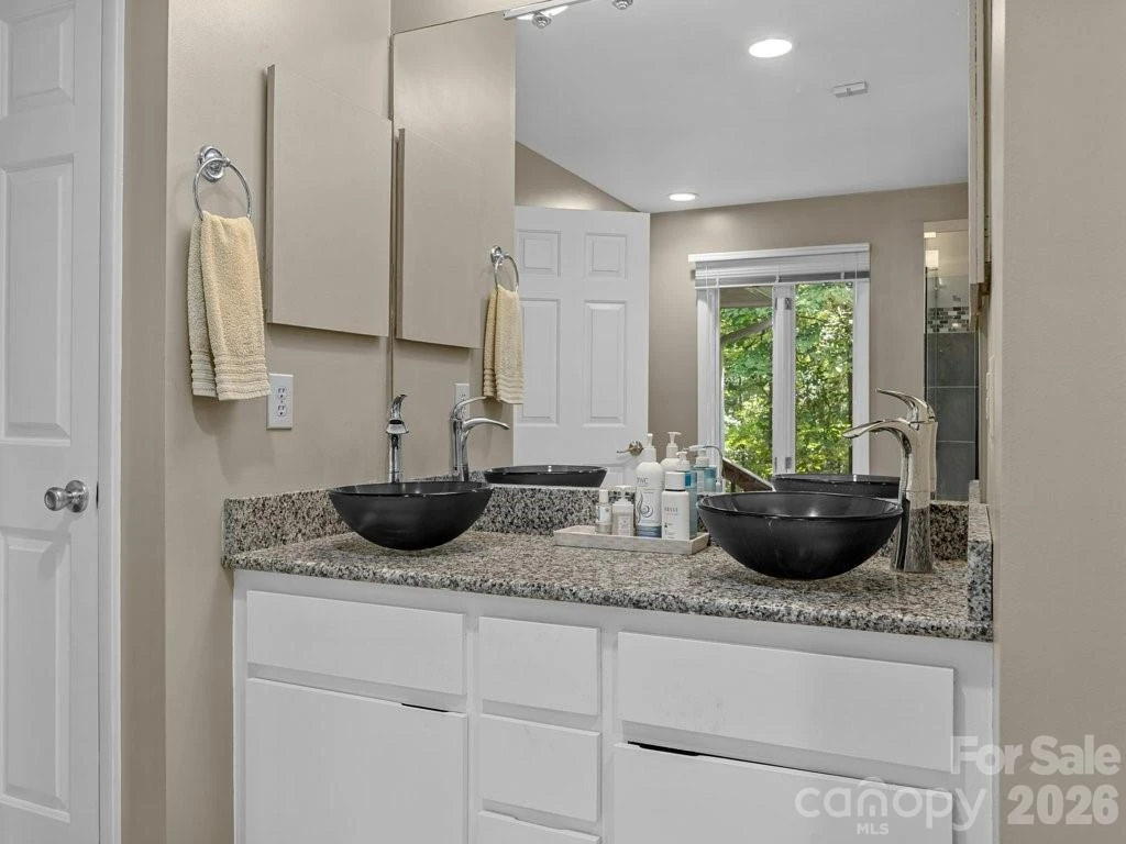 2825 River Road - Photo 22