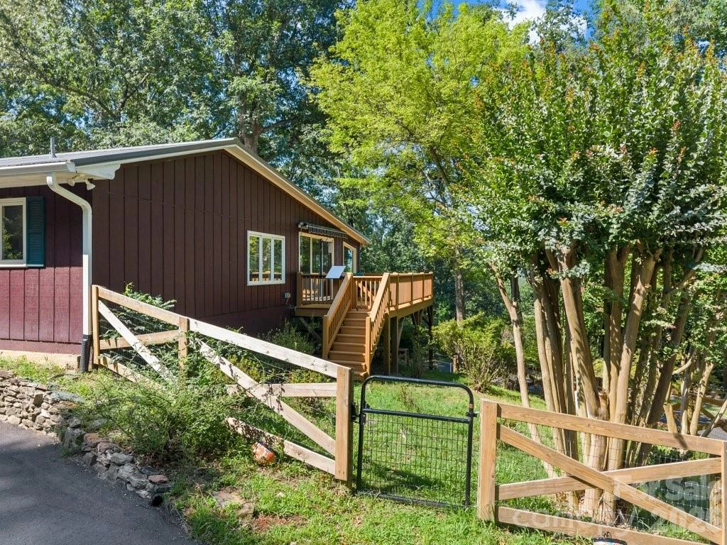 2825 River Road - Photo 32