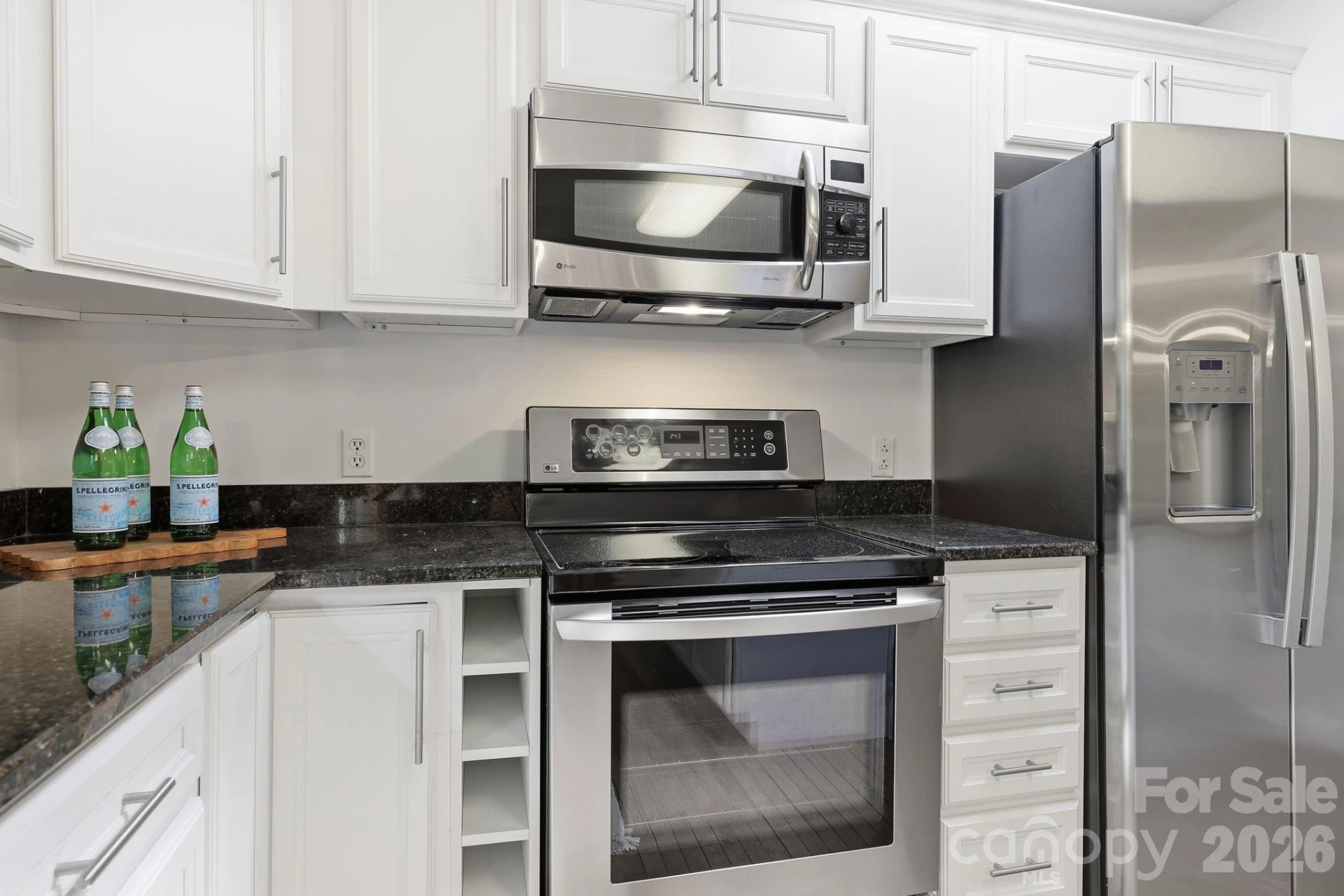306 Woodview Court - Photo 11