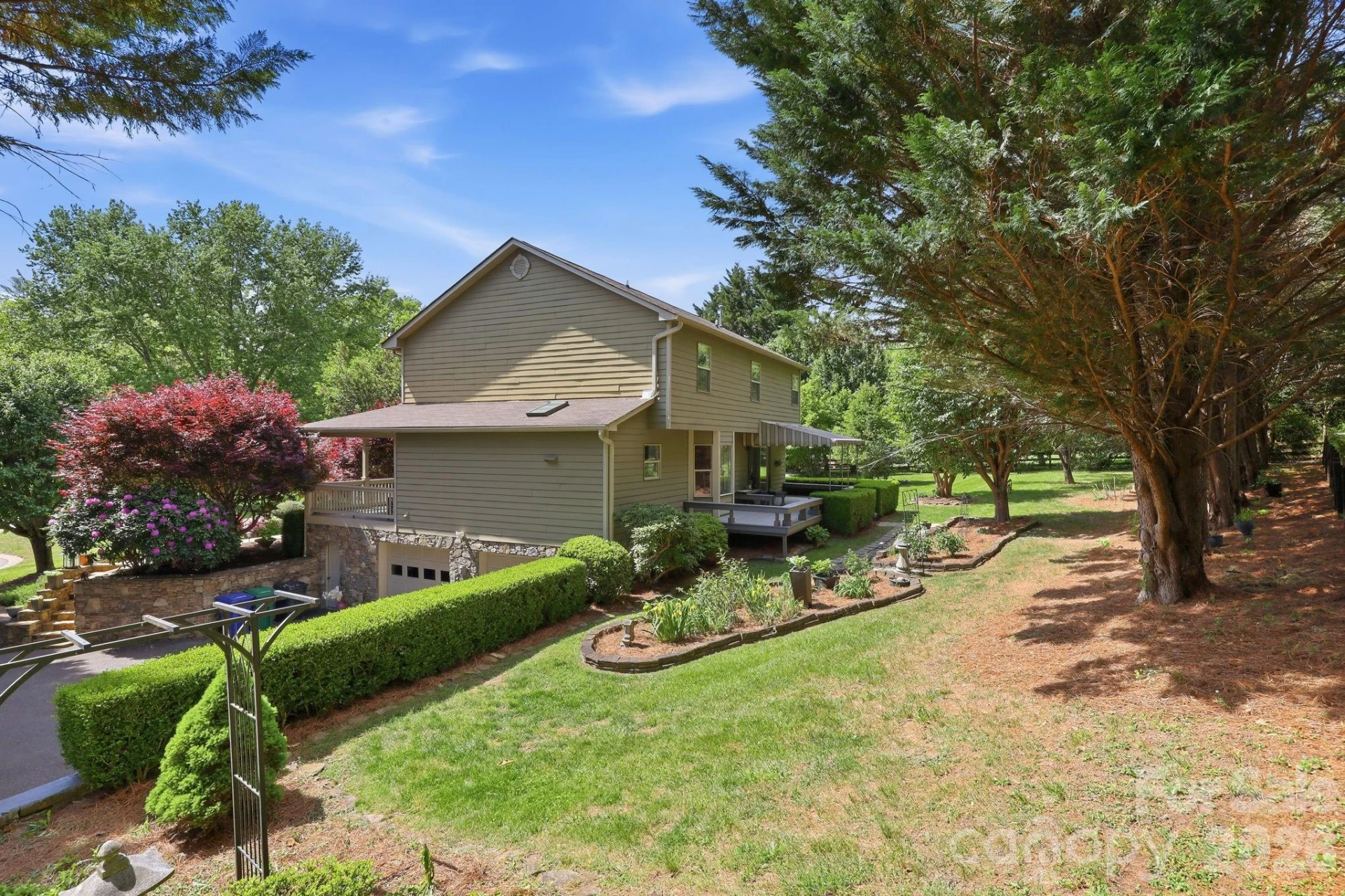 306 Woodview Court - Photo 3