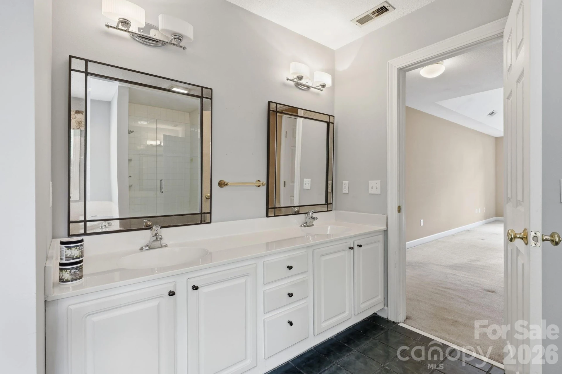 306 Woodview Court - Photo 22