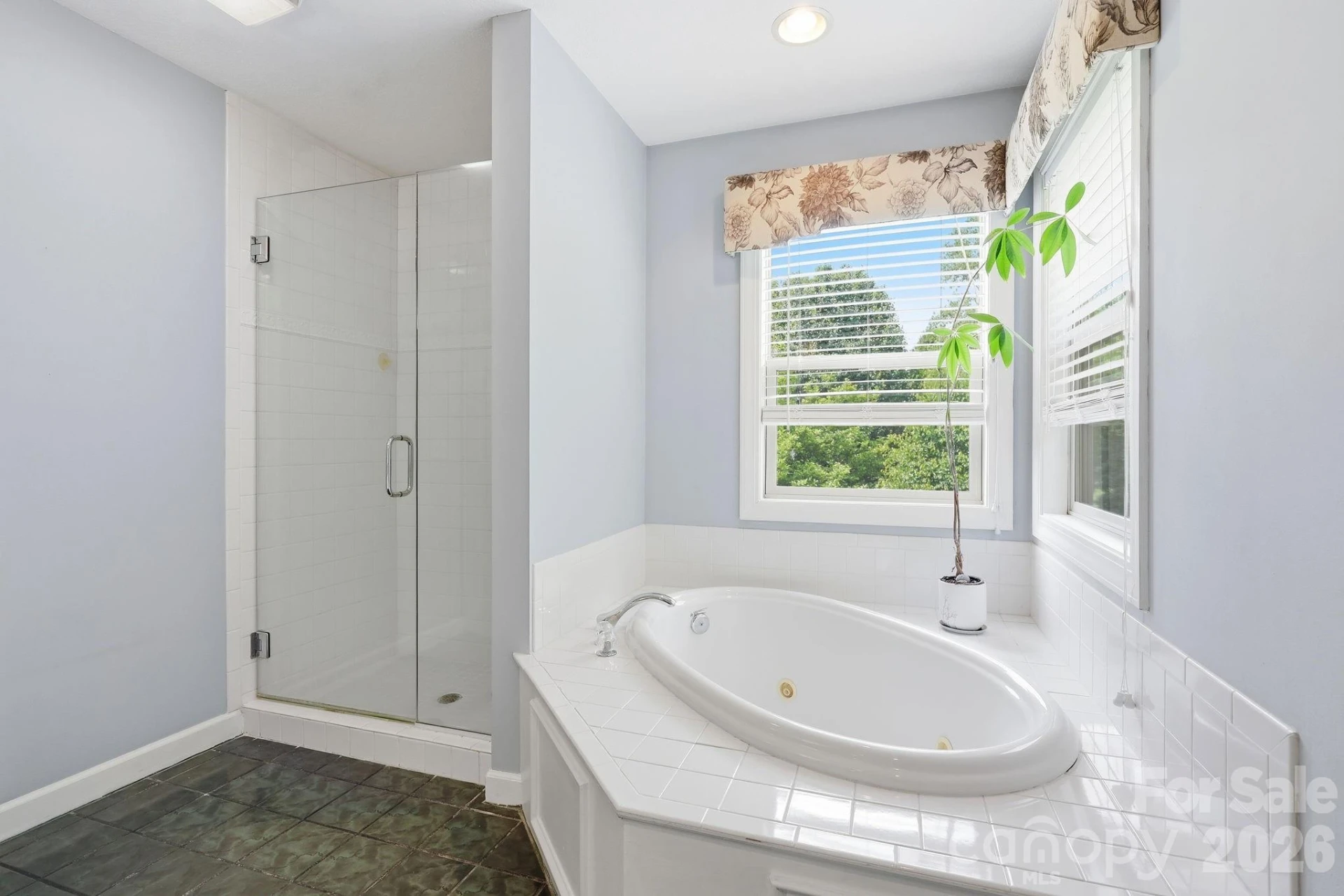 306 Woodview Court - Photo 24