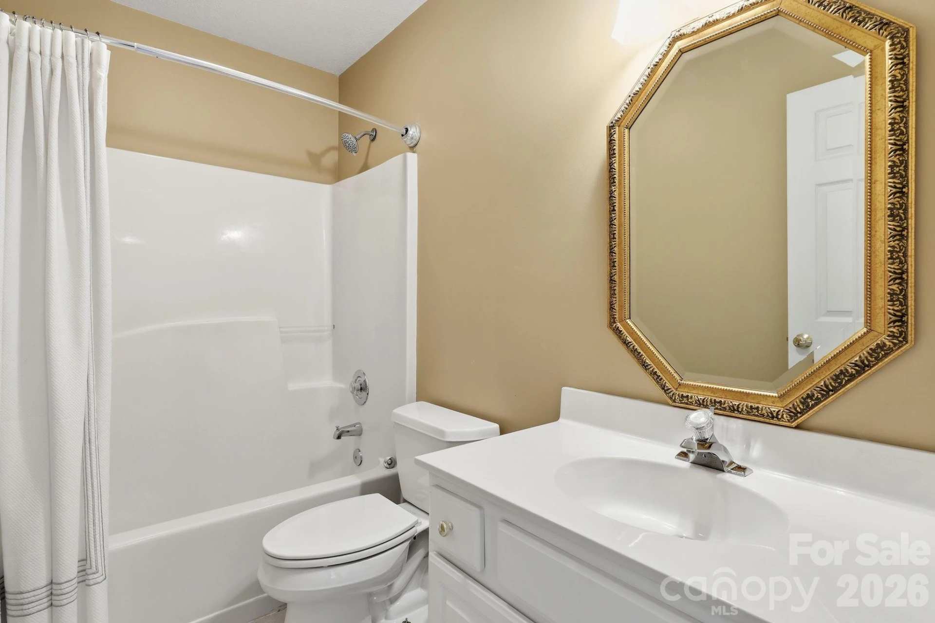 306 Woodview Court - Photo 29