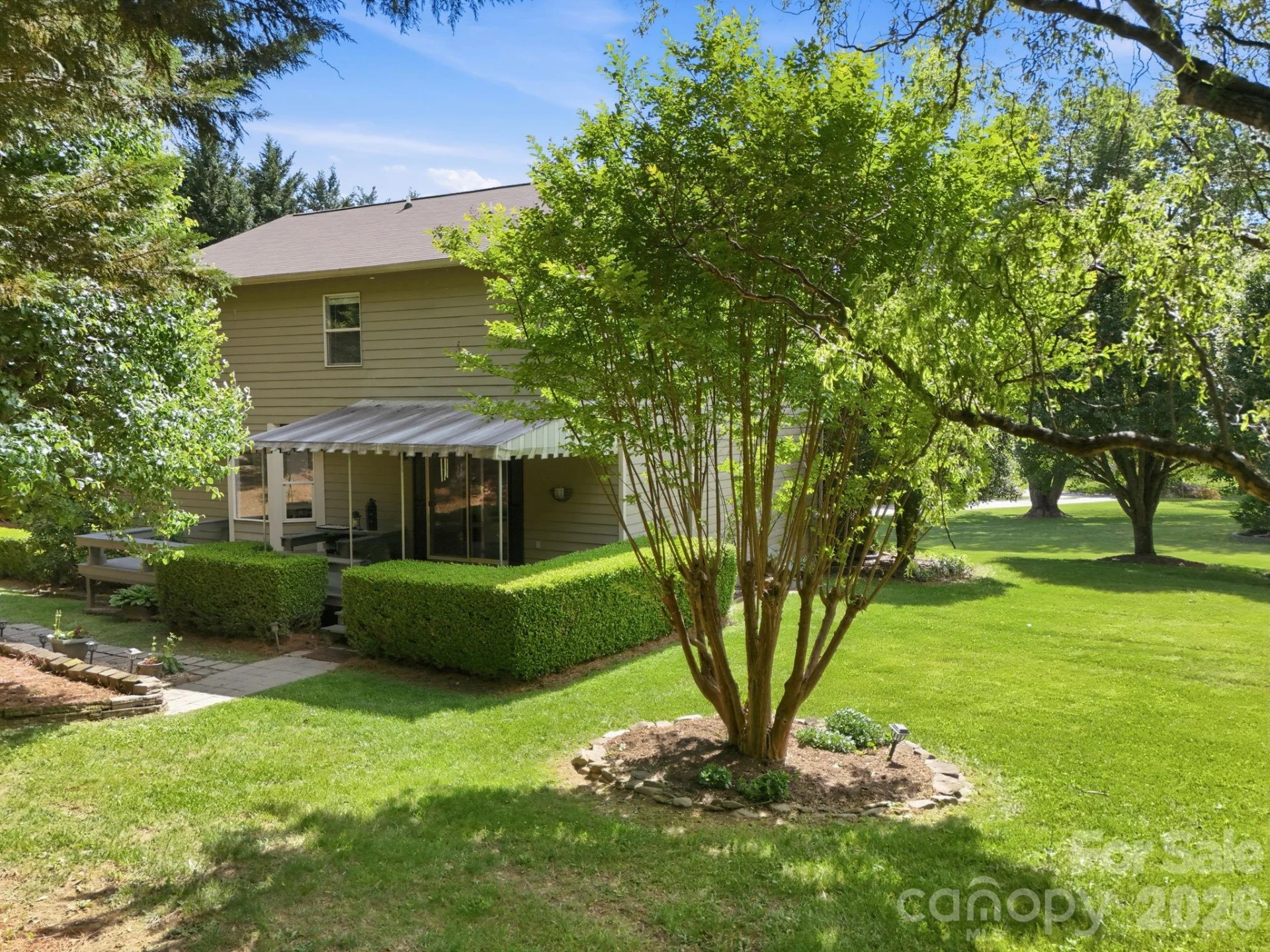 306 Woodview Court - Photo 36