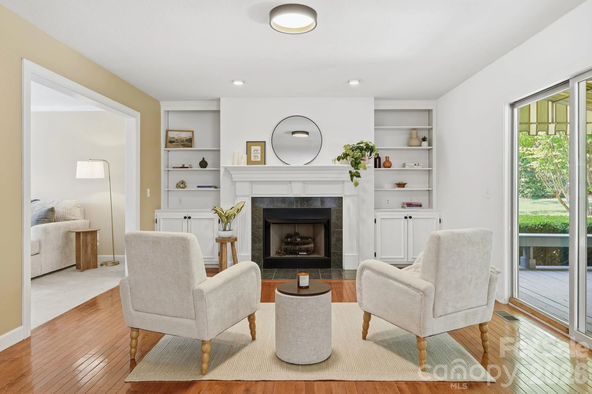 306 Woodview Court - Photo 6