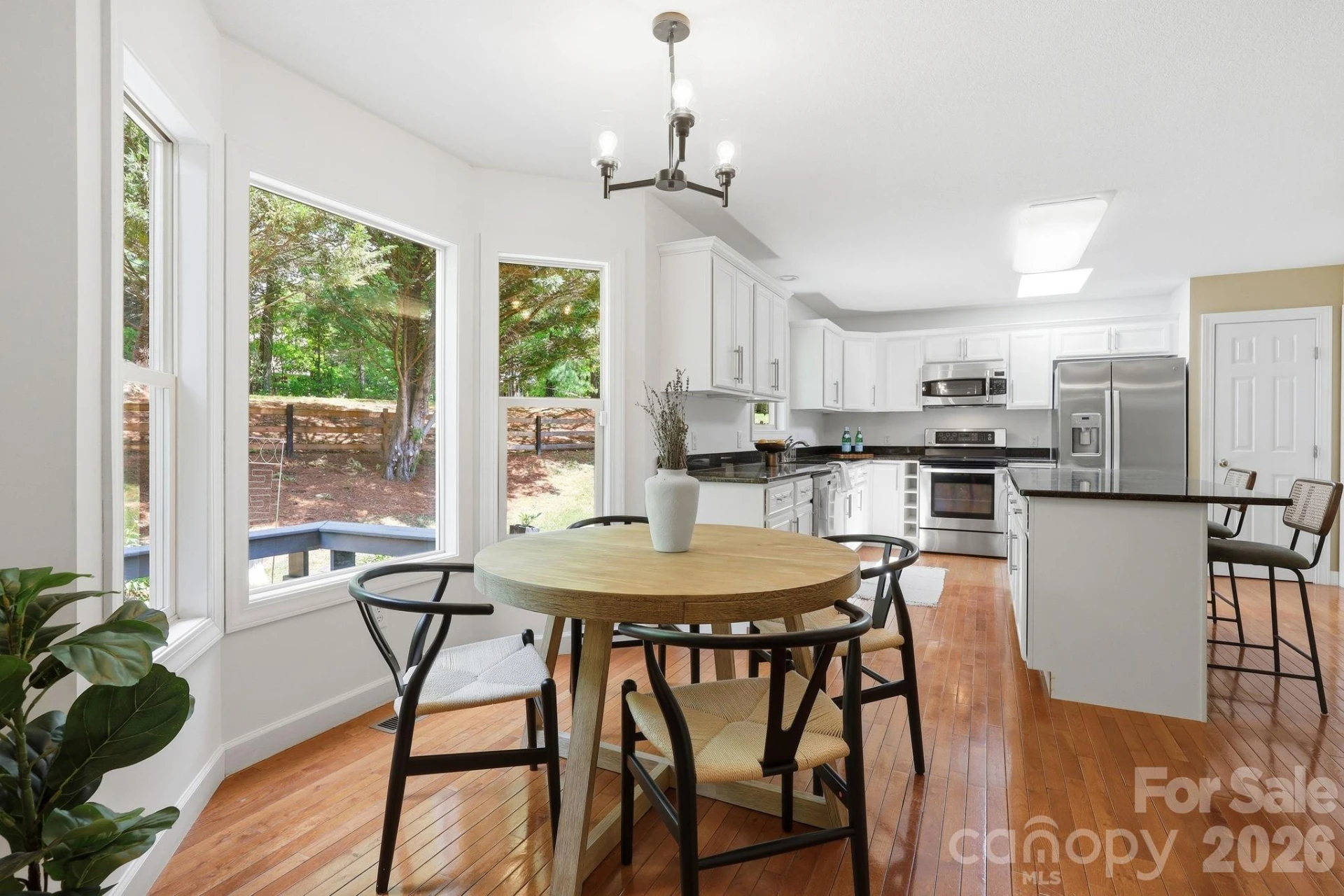 306 Woodview Court - Photo 8
