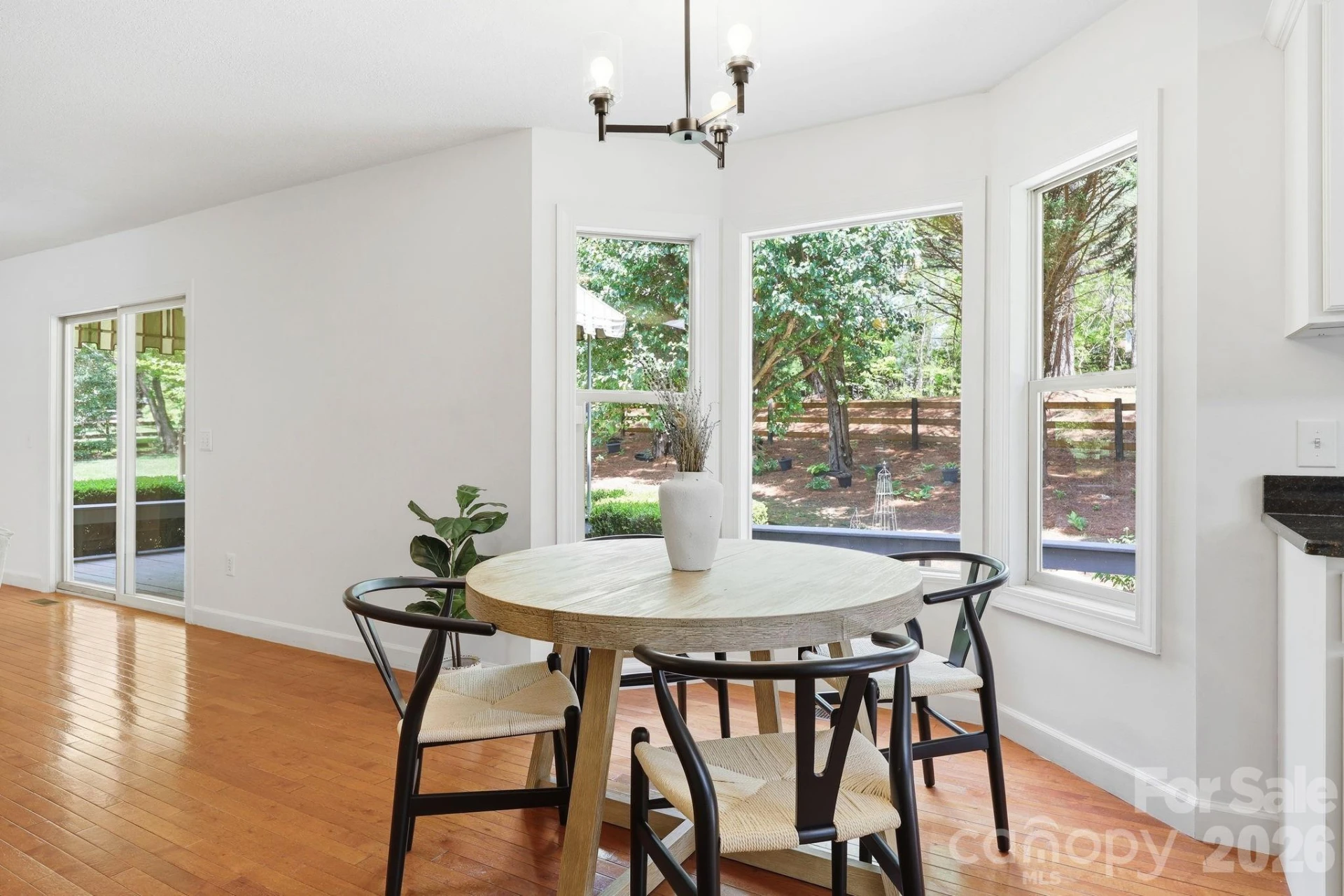 306 Woodview Court - Photo 9