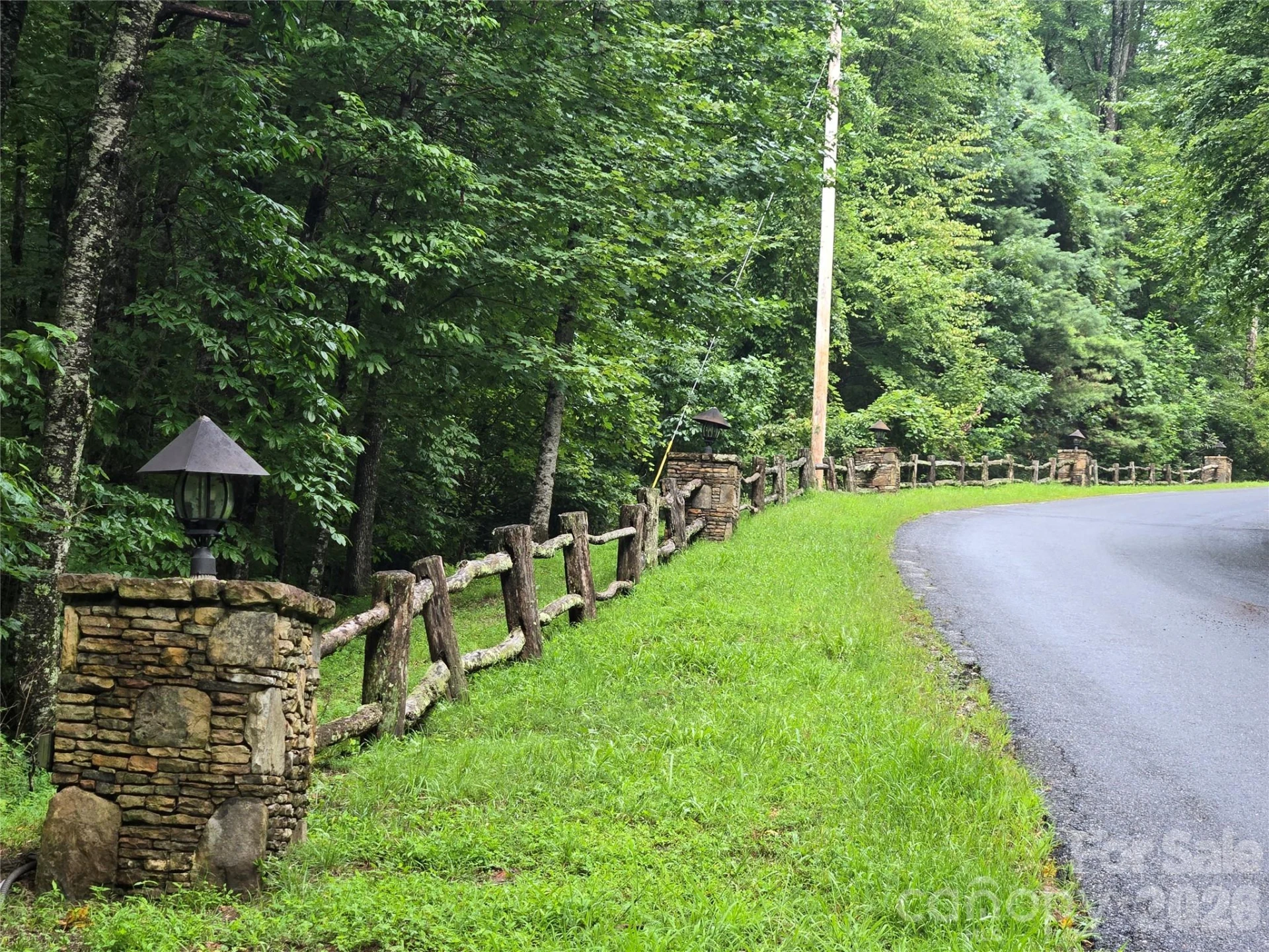 303 Ladd Ridge - Photo 26