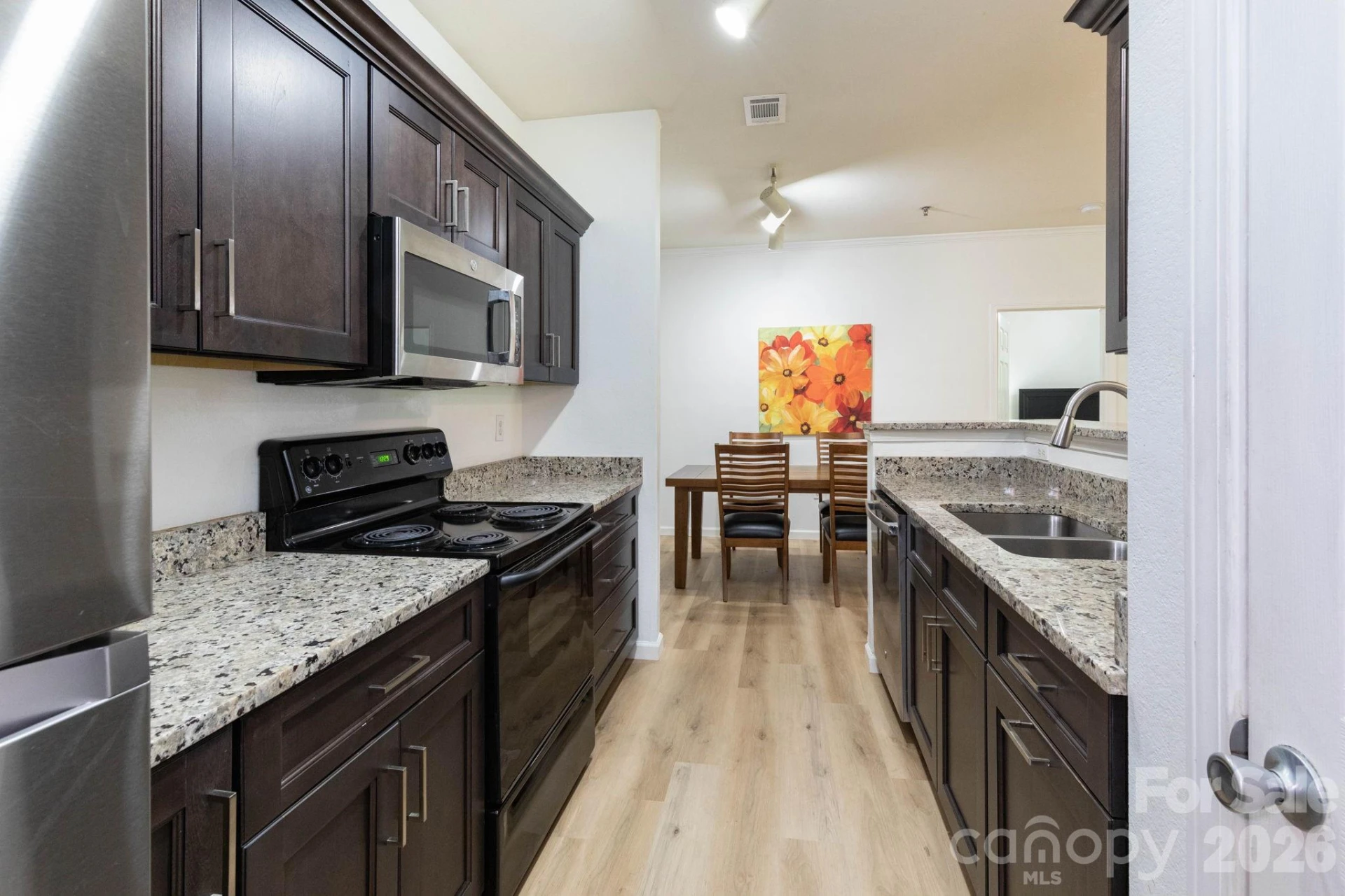 400 Vista Lake Drive #002 - Photo 4