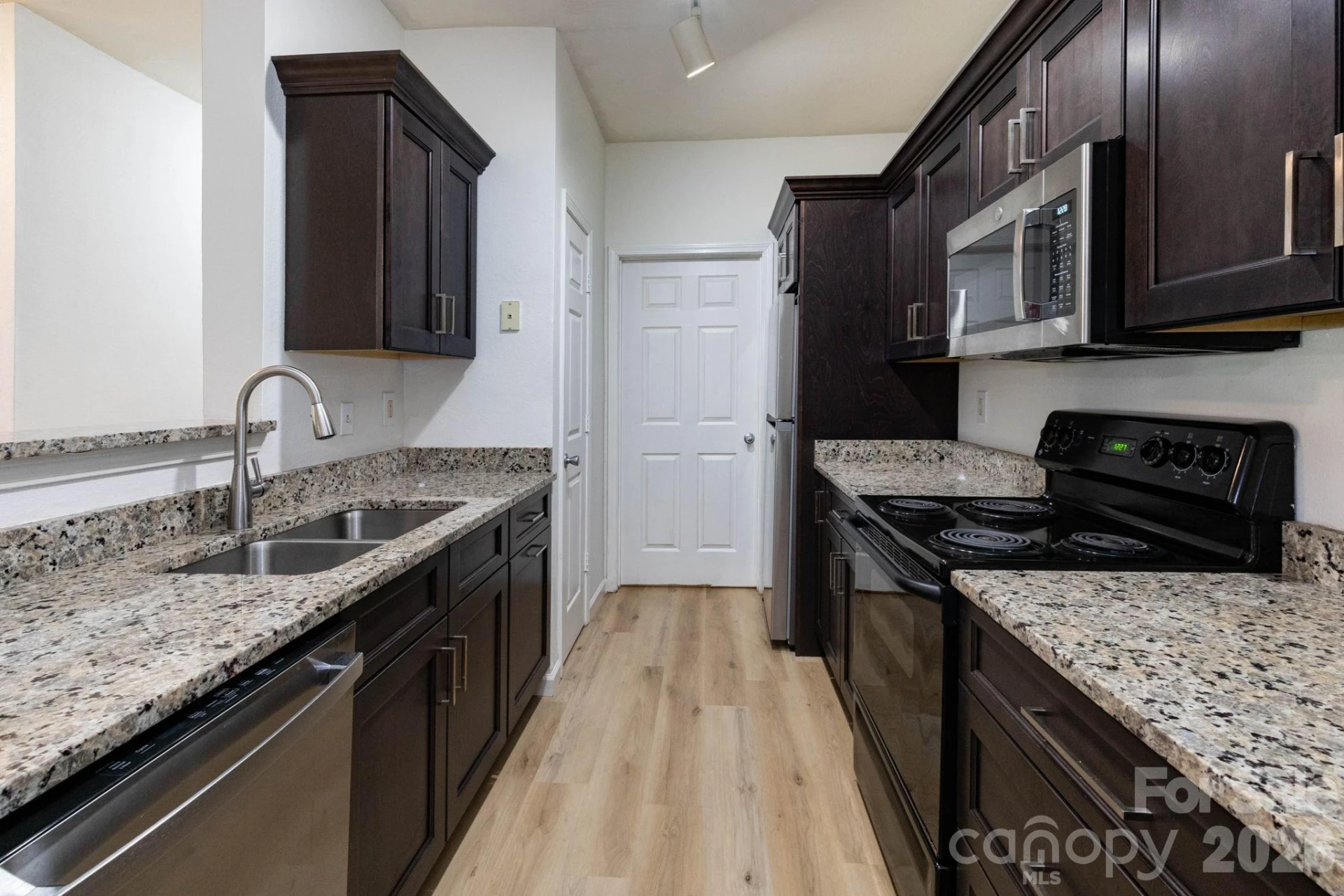 400 Vista Lake Drive #002 - Photo 5