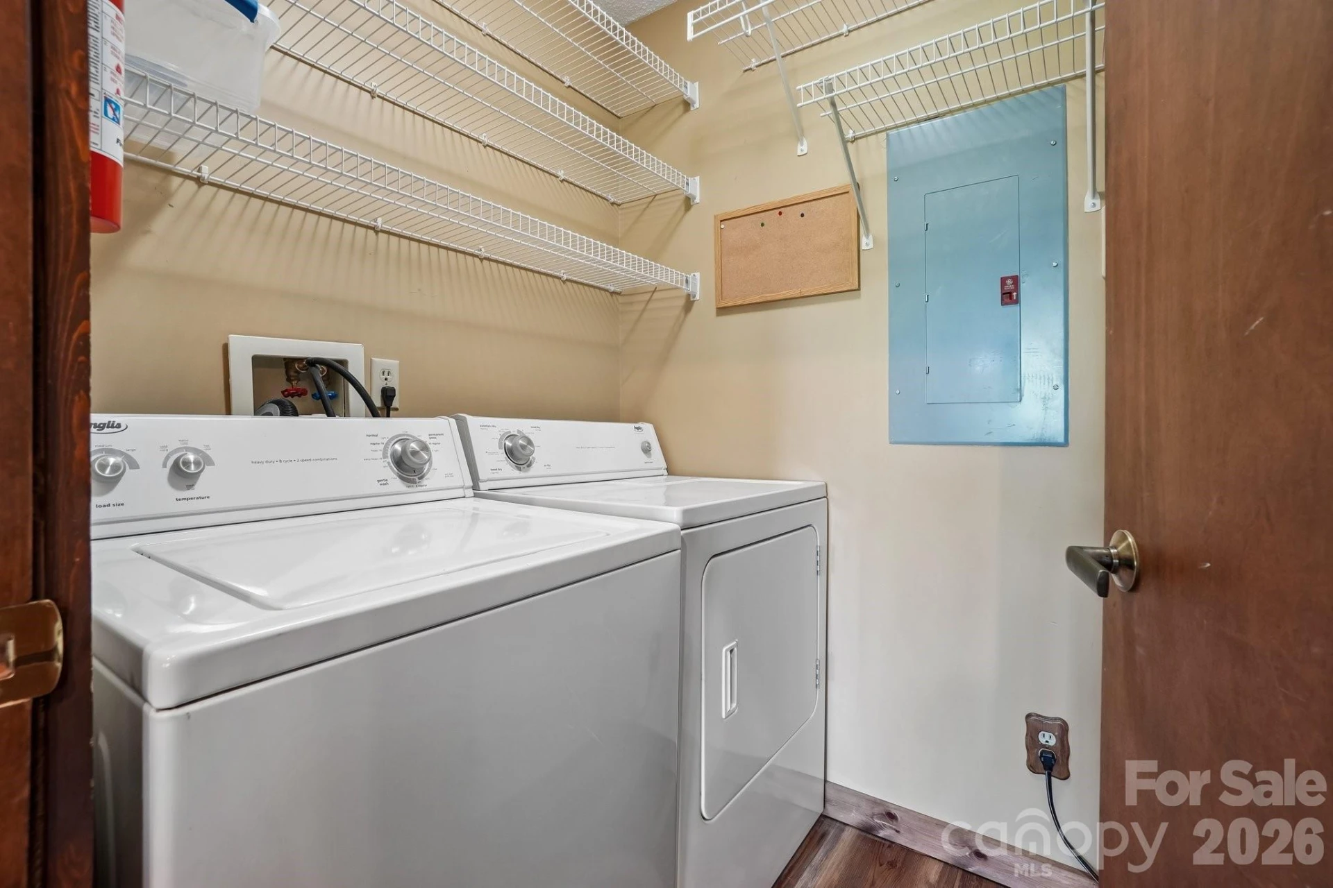 302 Eagles Nest Court S - Photo 13