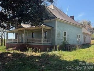 2231 US 221 Highway N - Photo 4