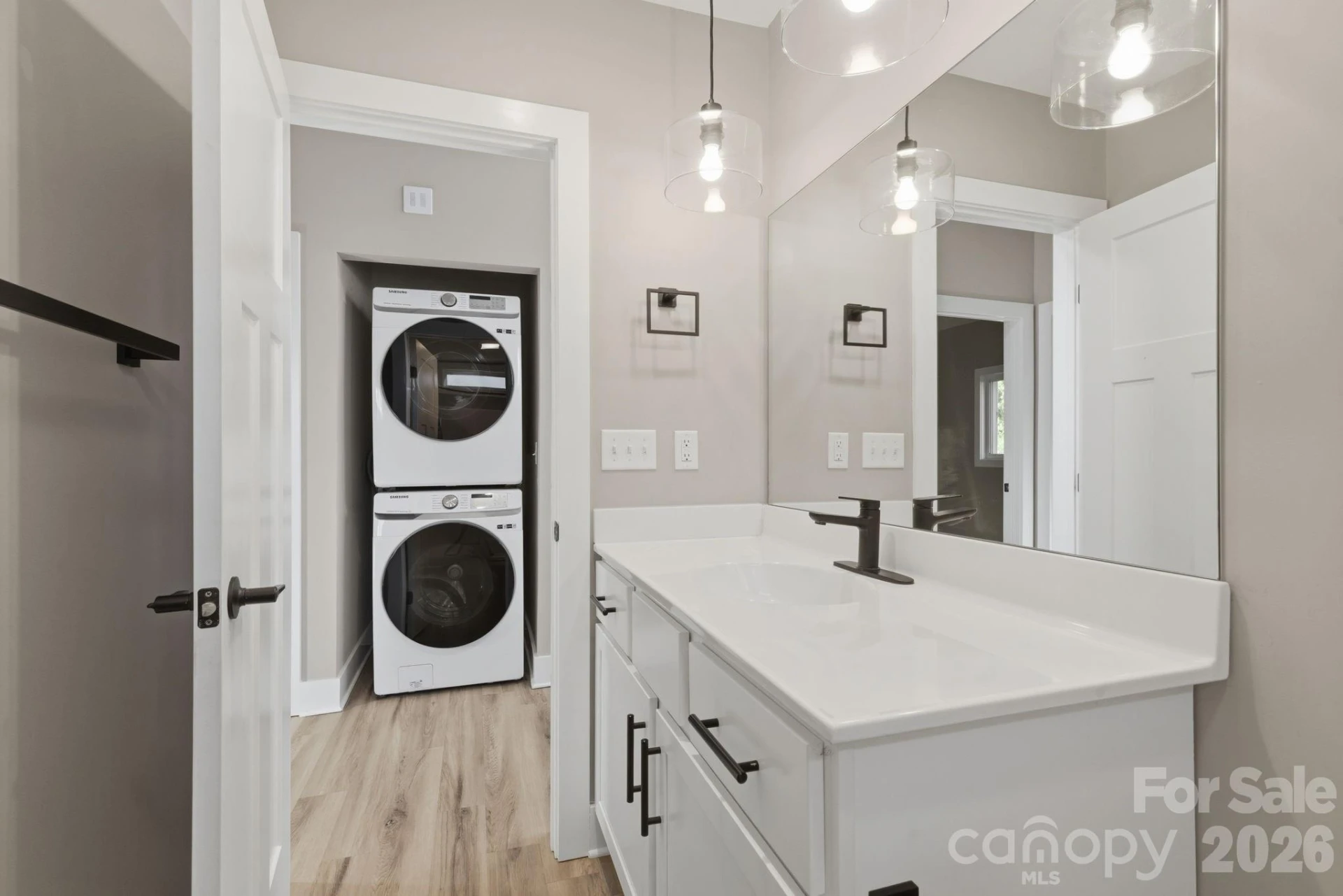 207 Hanover Street - Photo 14