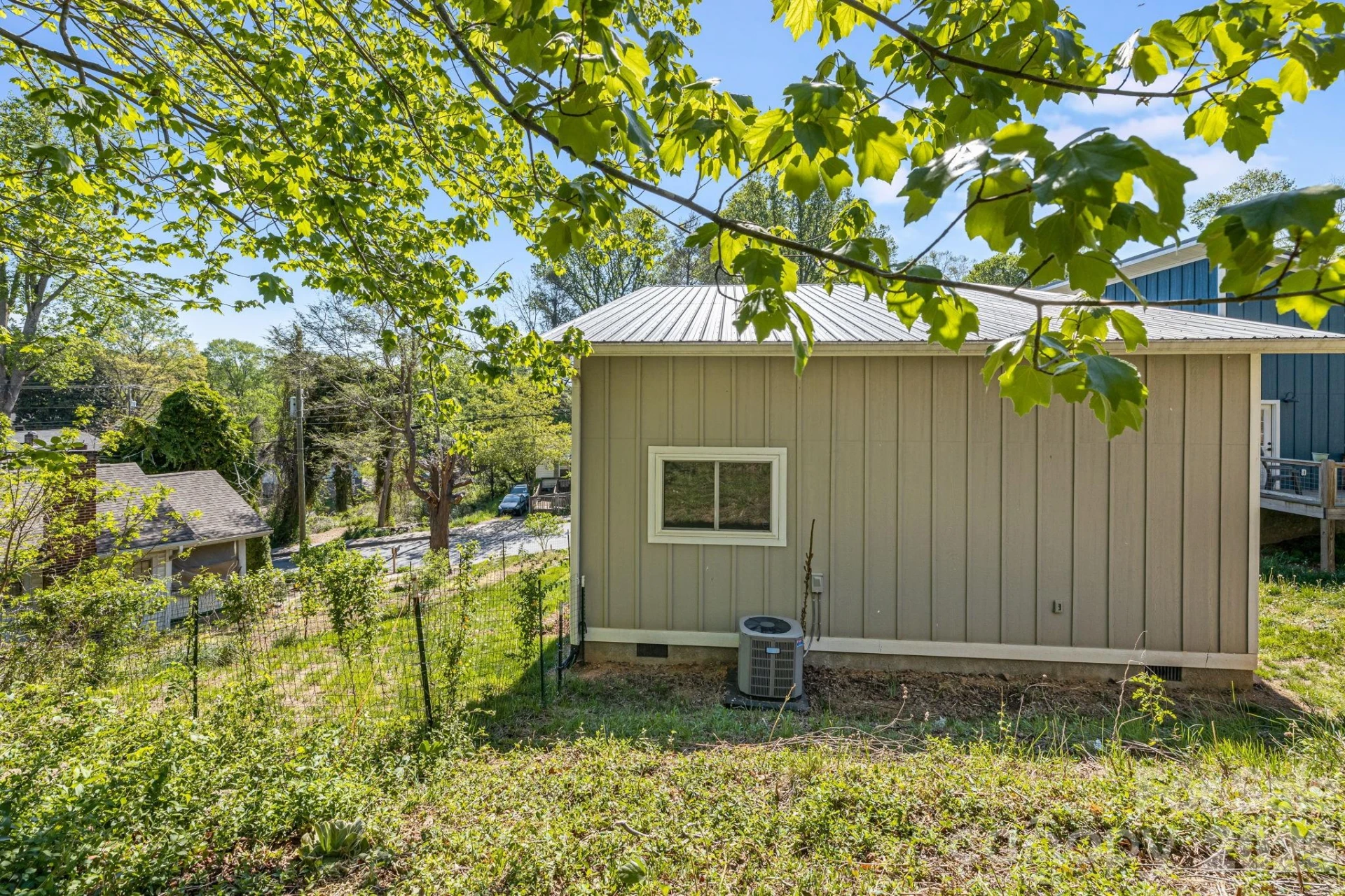 207 Hanover Street - Photo 24
