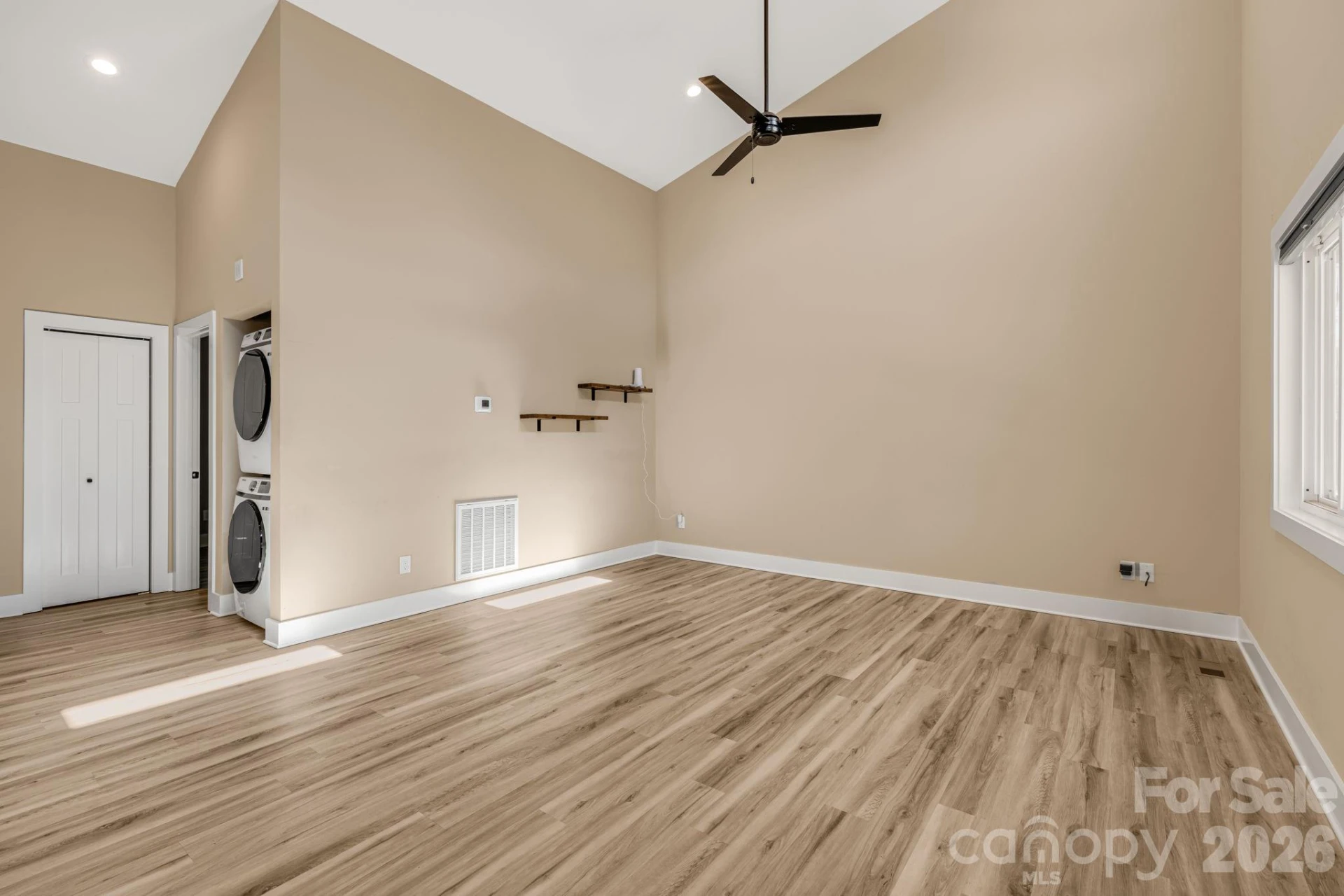 207 Hanover Street - Photo 6