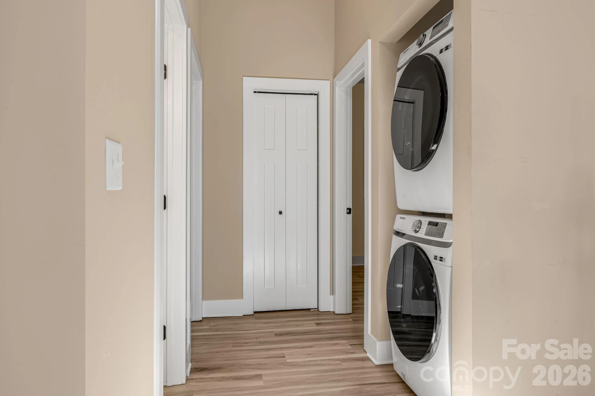 207 Hanover Street - Photo 12
