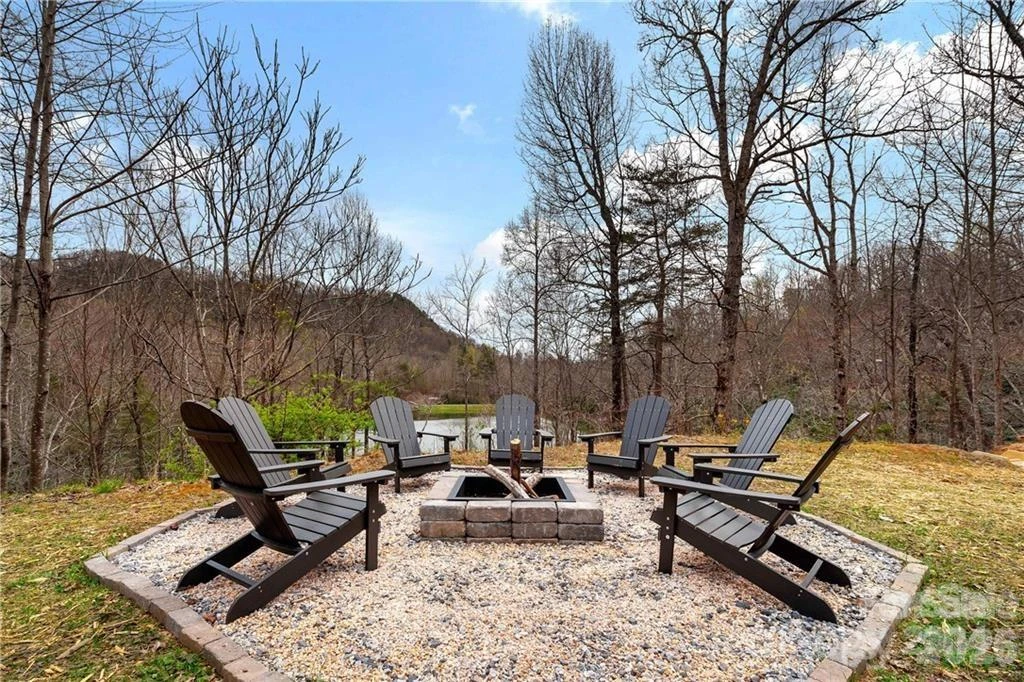 552 Lake Road - Photo 4