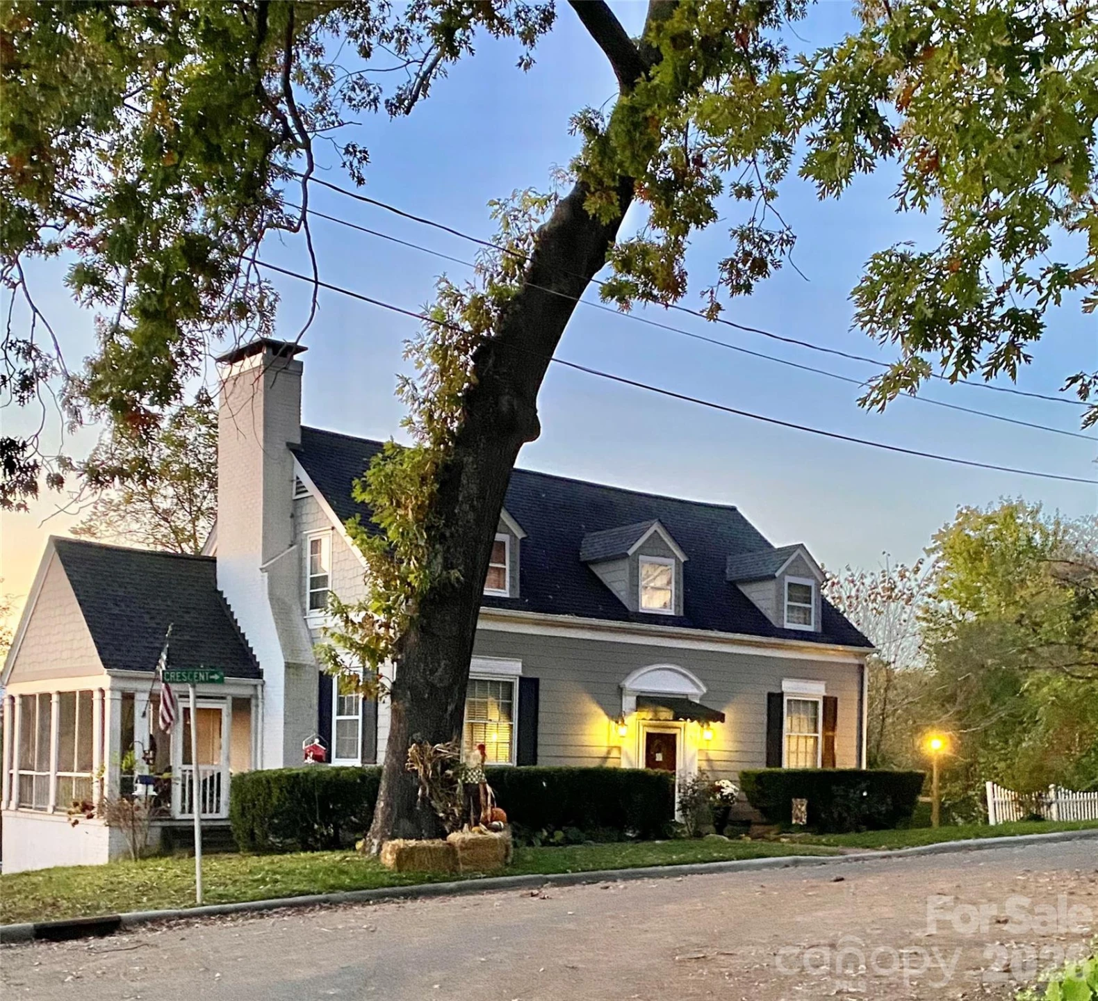 9 Crescent Drive