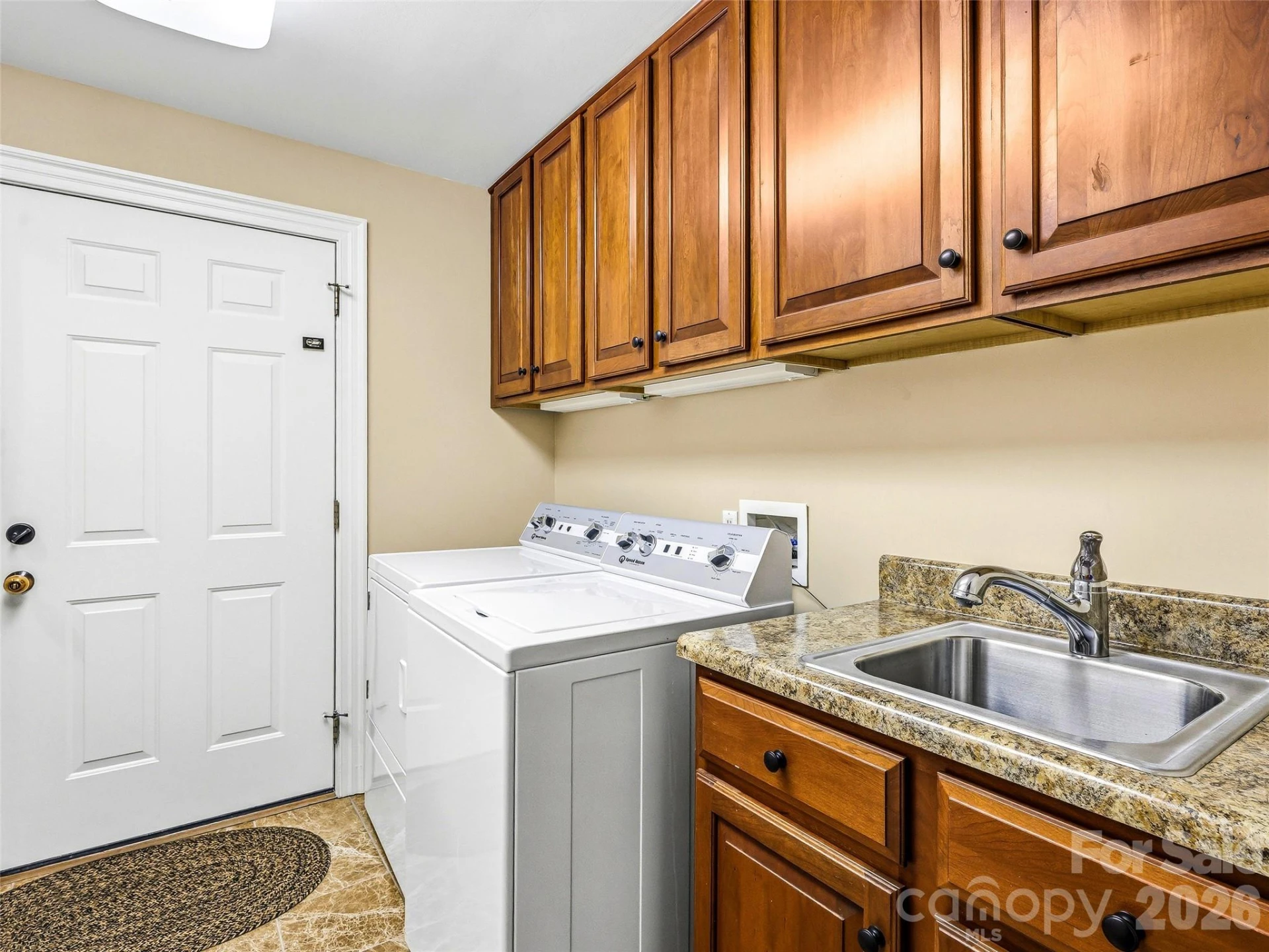 33 Tiverton Lane - Photo 30