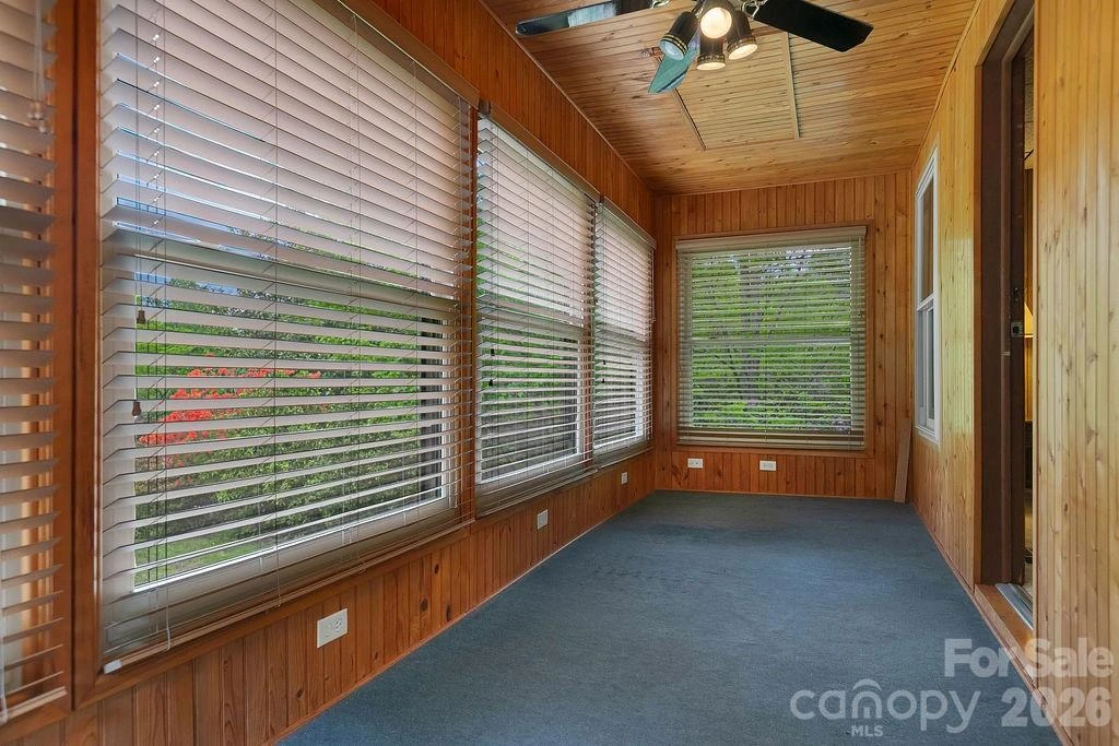 520 Blythe Road - Photo 4