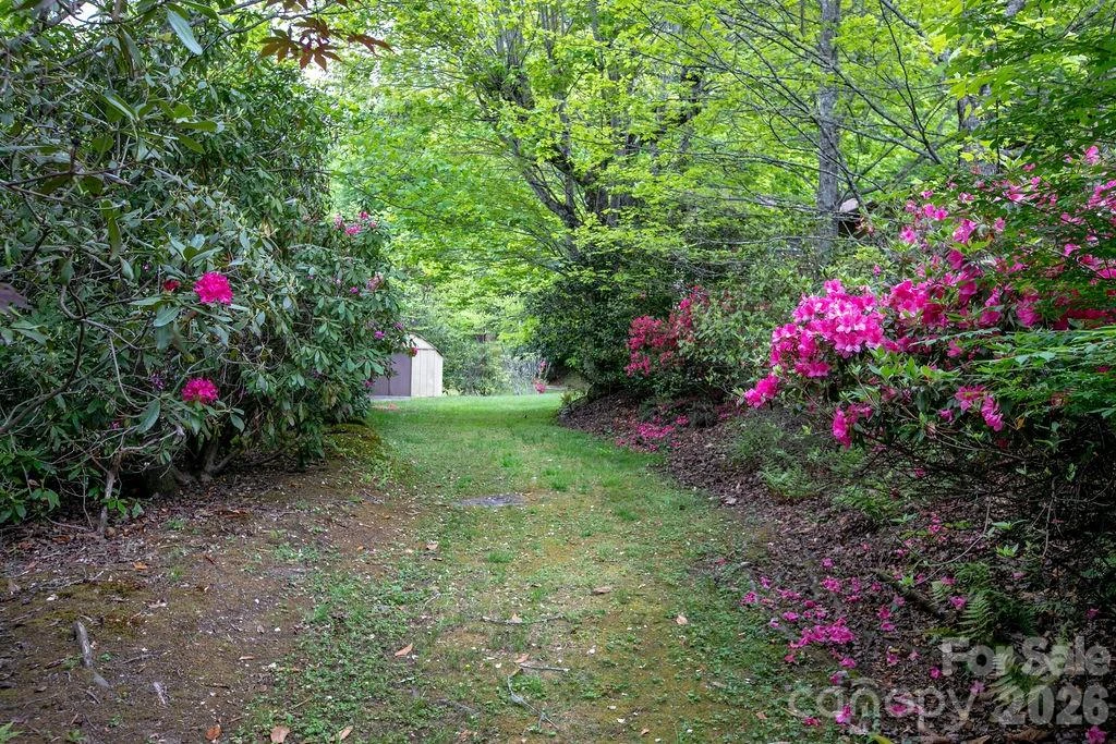 520 Blythe Road - Photo 36