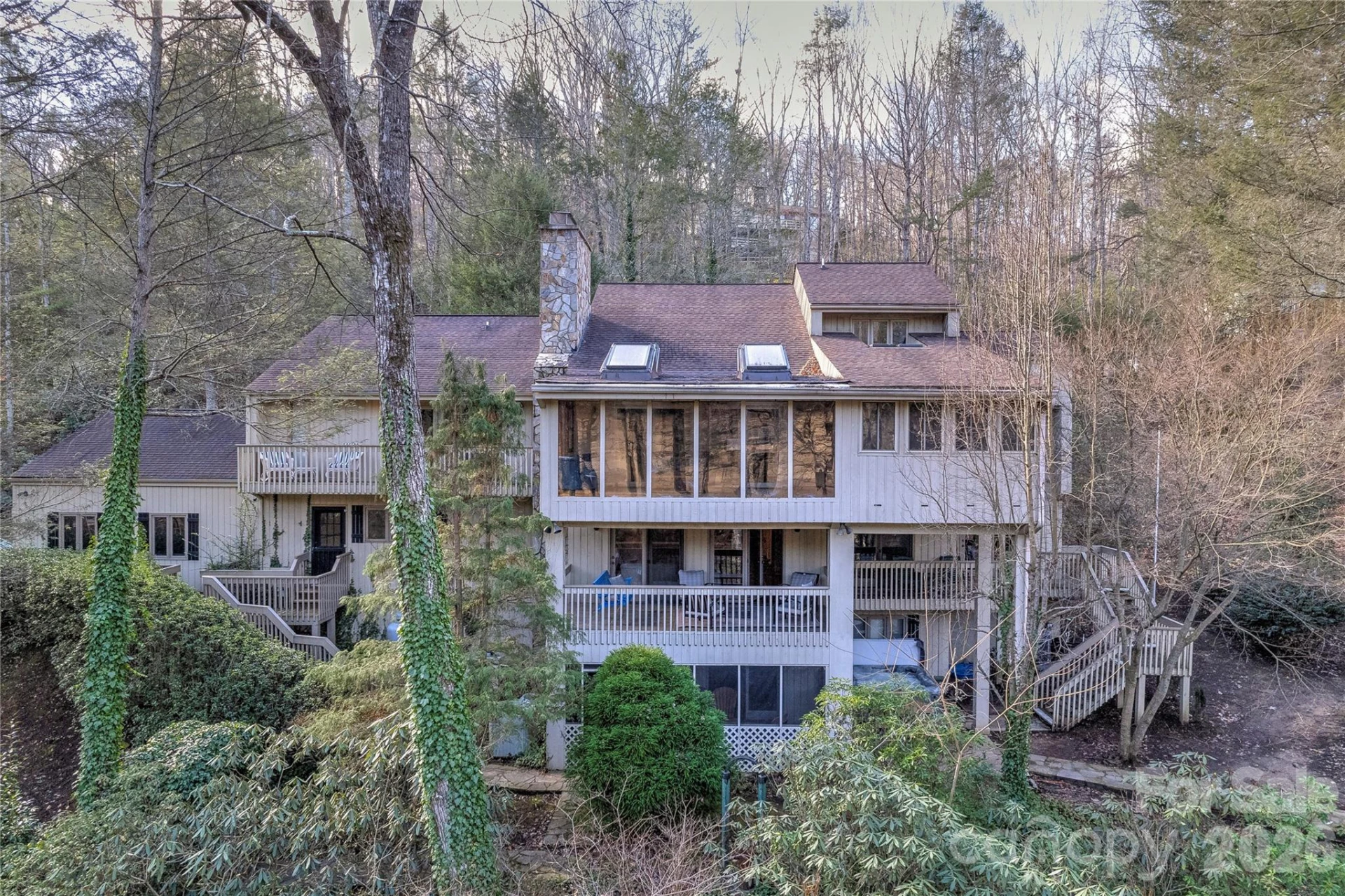 171 Fairway Drive - Photo 3
