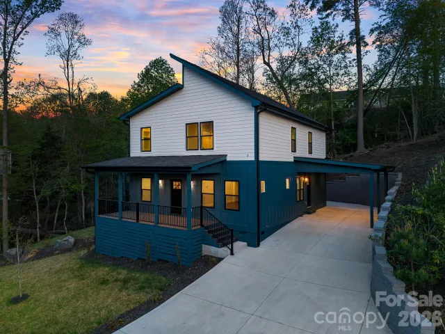 18 Winterhawk Drive
