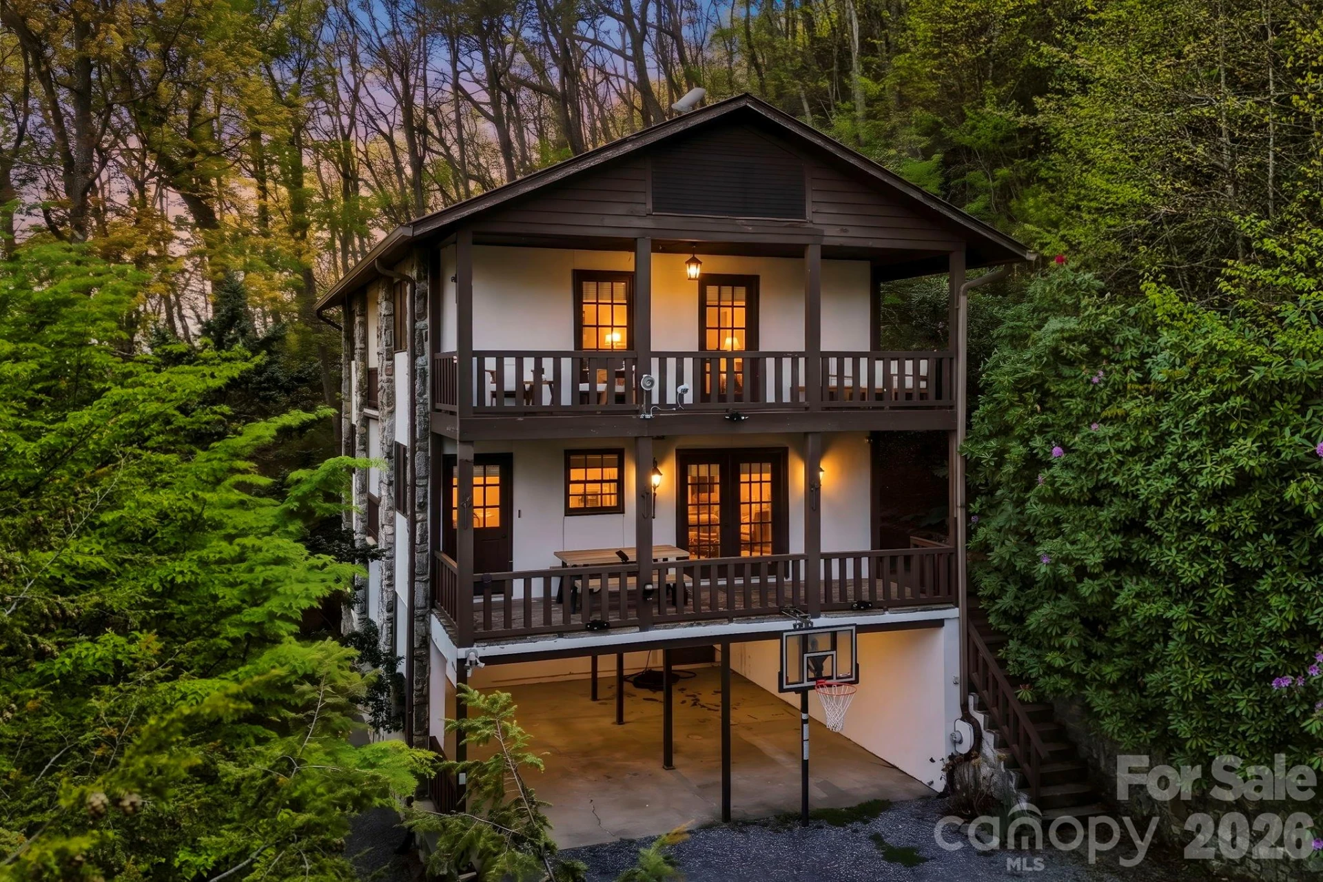821 Summit Drive - Photo 4