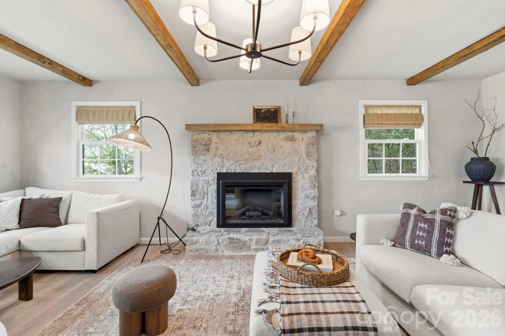 821 Summit Drive - Photo 6