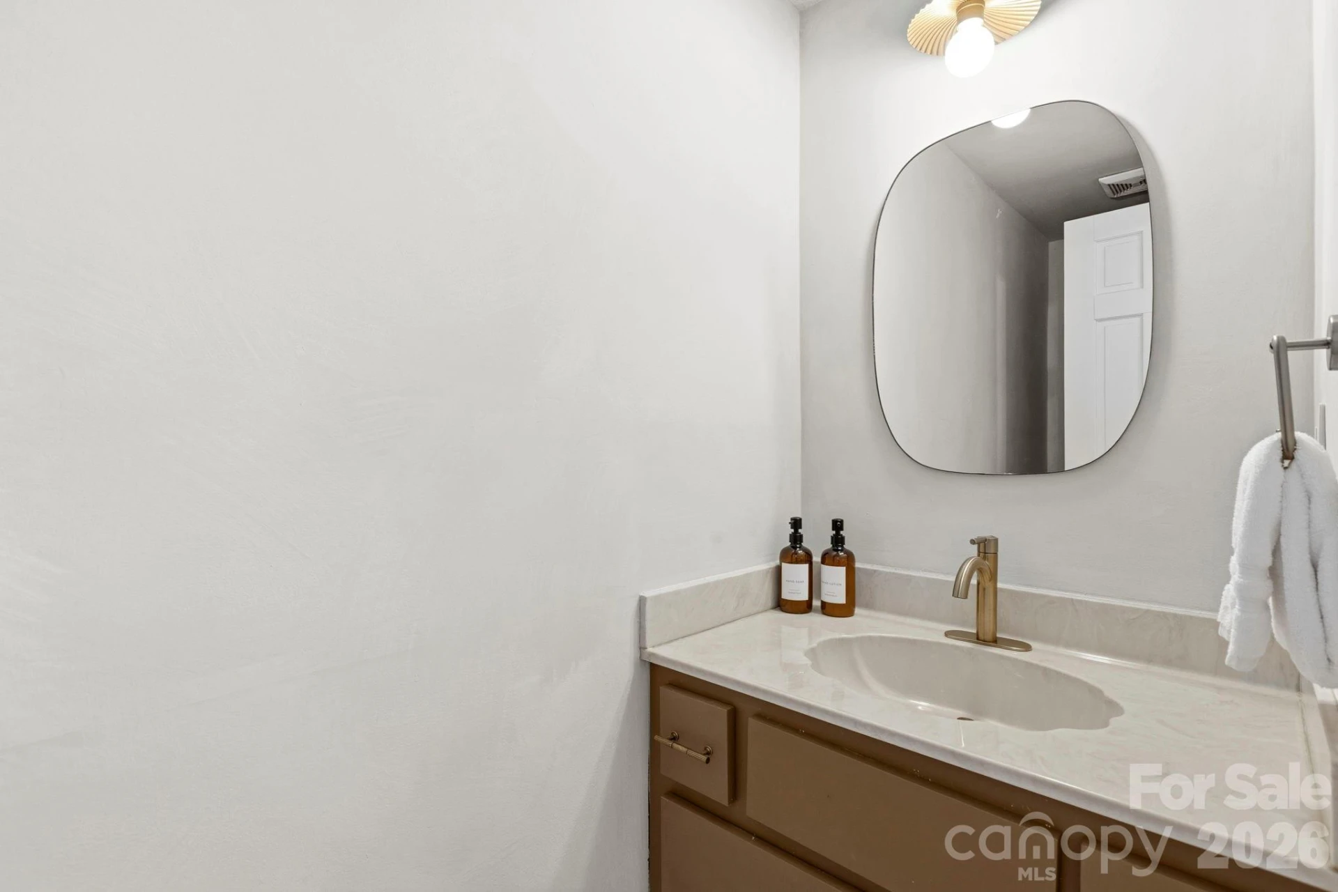 821 Summit Drive - Photo 34