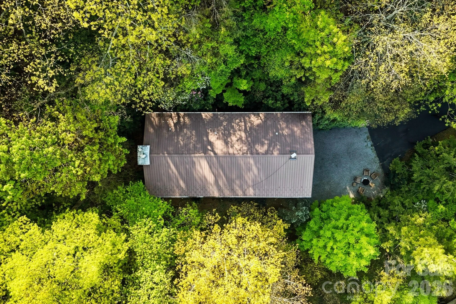 821 Summit Drive - Photo 3