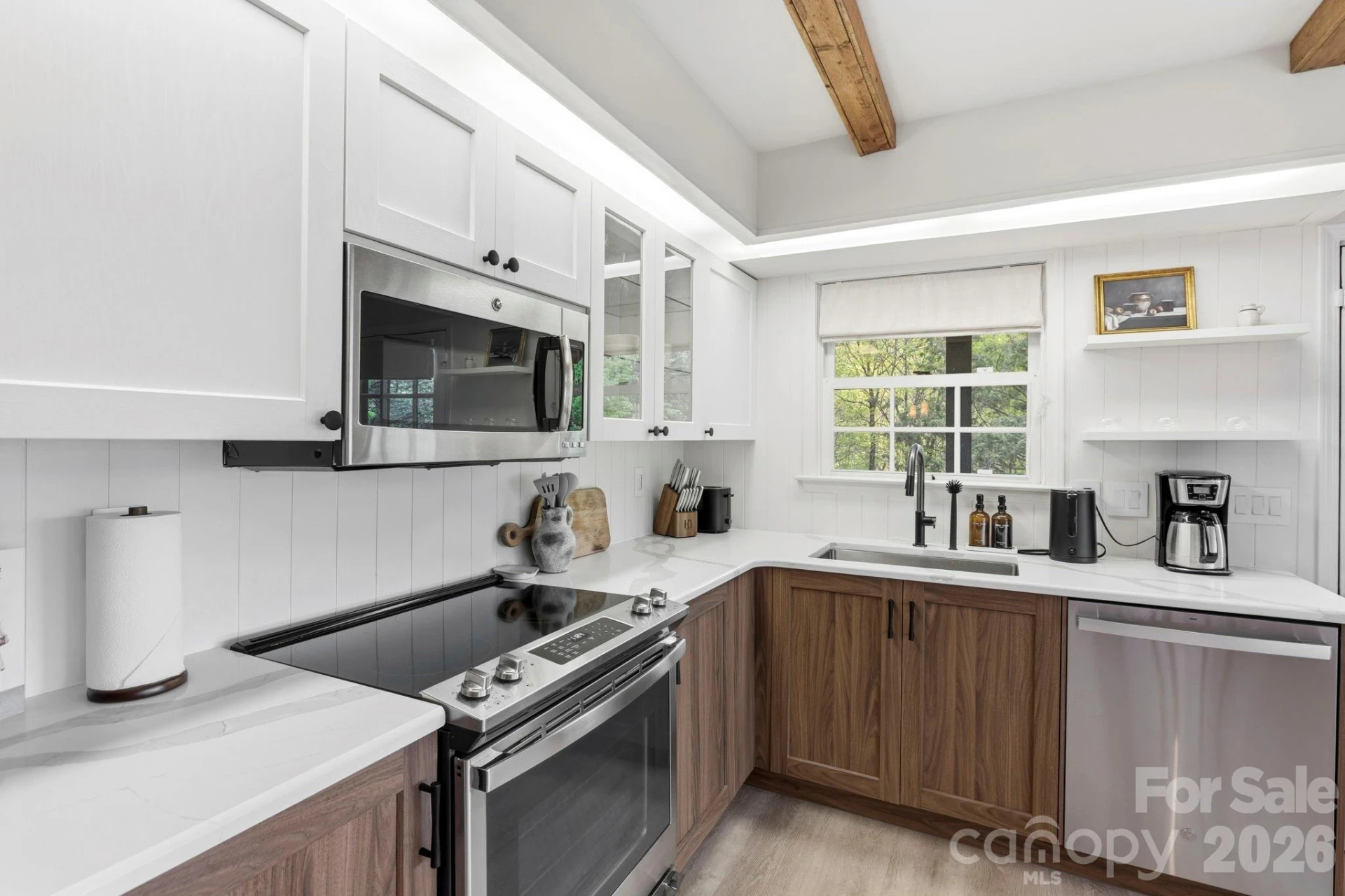 821 Summit Drive - Photo 12