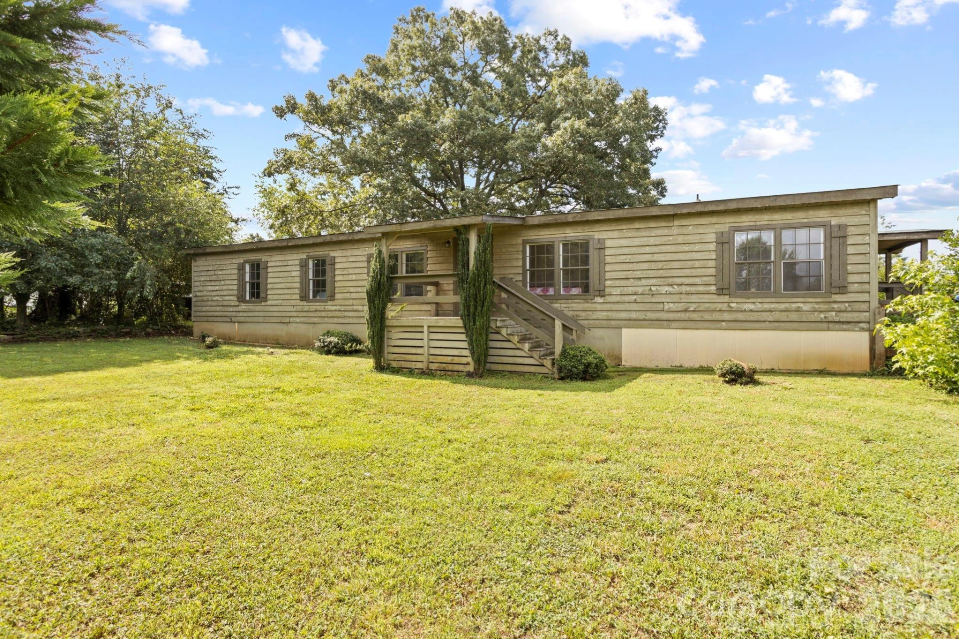 1896 E Green Creek Drive - Photo 2