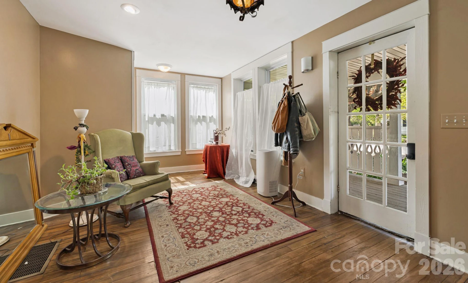 79 Walnut Street - Photo 4