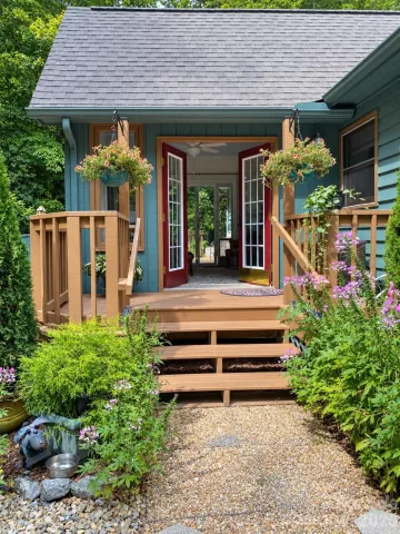 2698 Connestee Trail