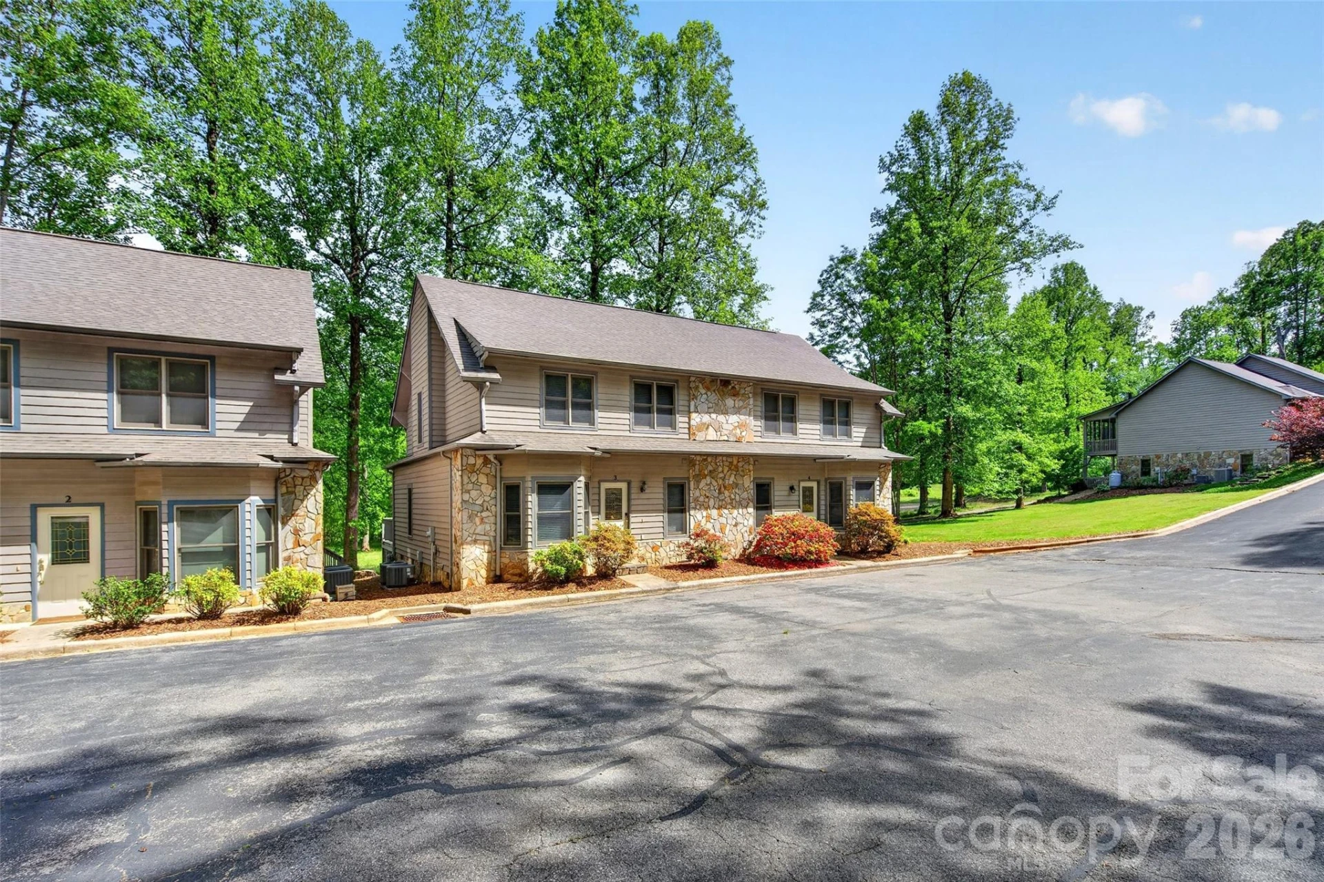 307 Blue Ridge Drive S #4 - Photo 3