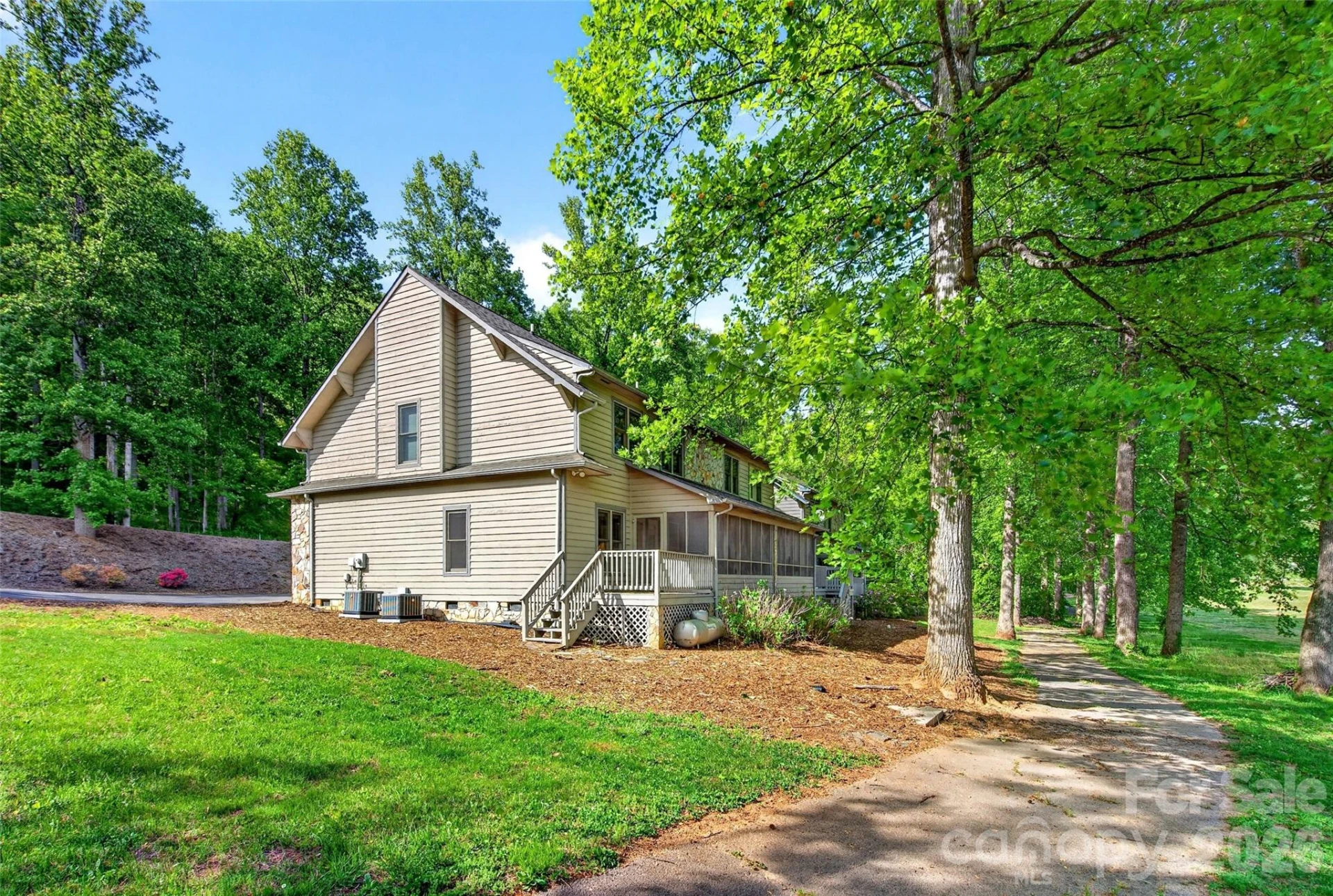 307 Blue Ridge Drive S #4 - Photo 4