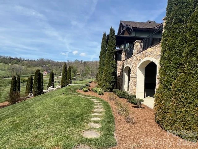 4642 Bearwallow Mountain Road #115 - Photo 16