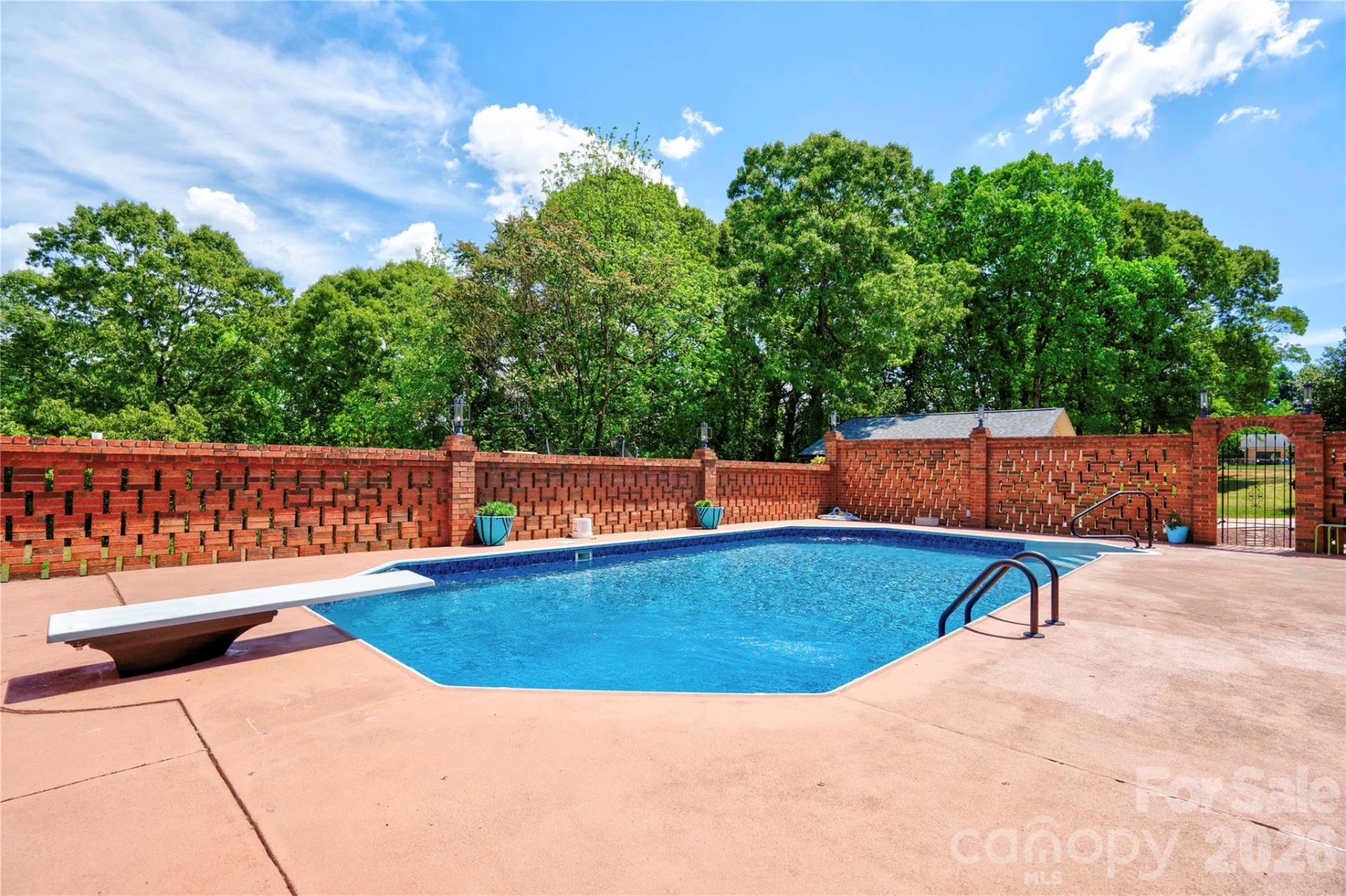176 Knollwood Drive - Photo 32